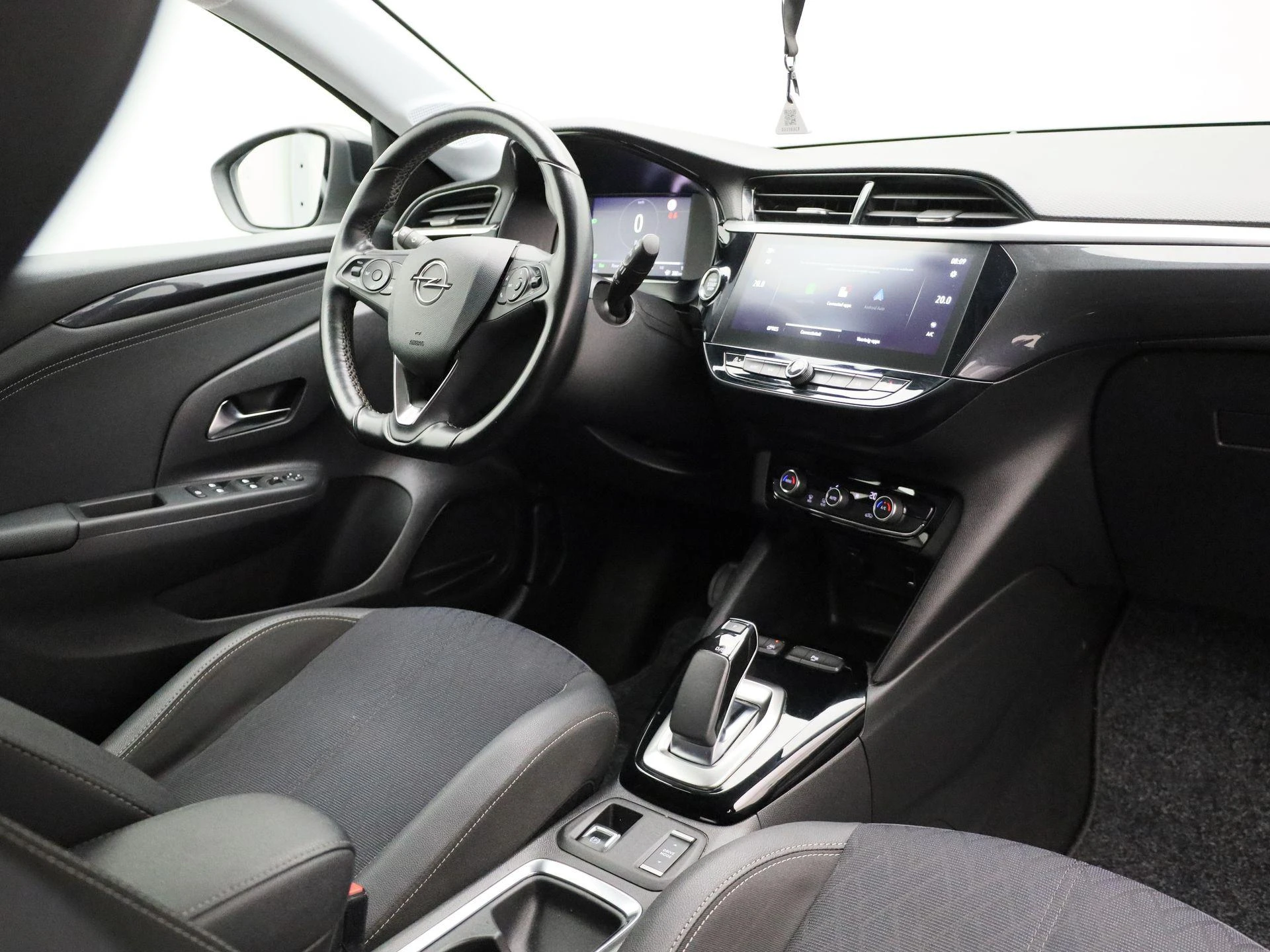 Opel-Corsa-e-image-32