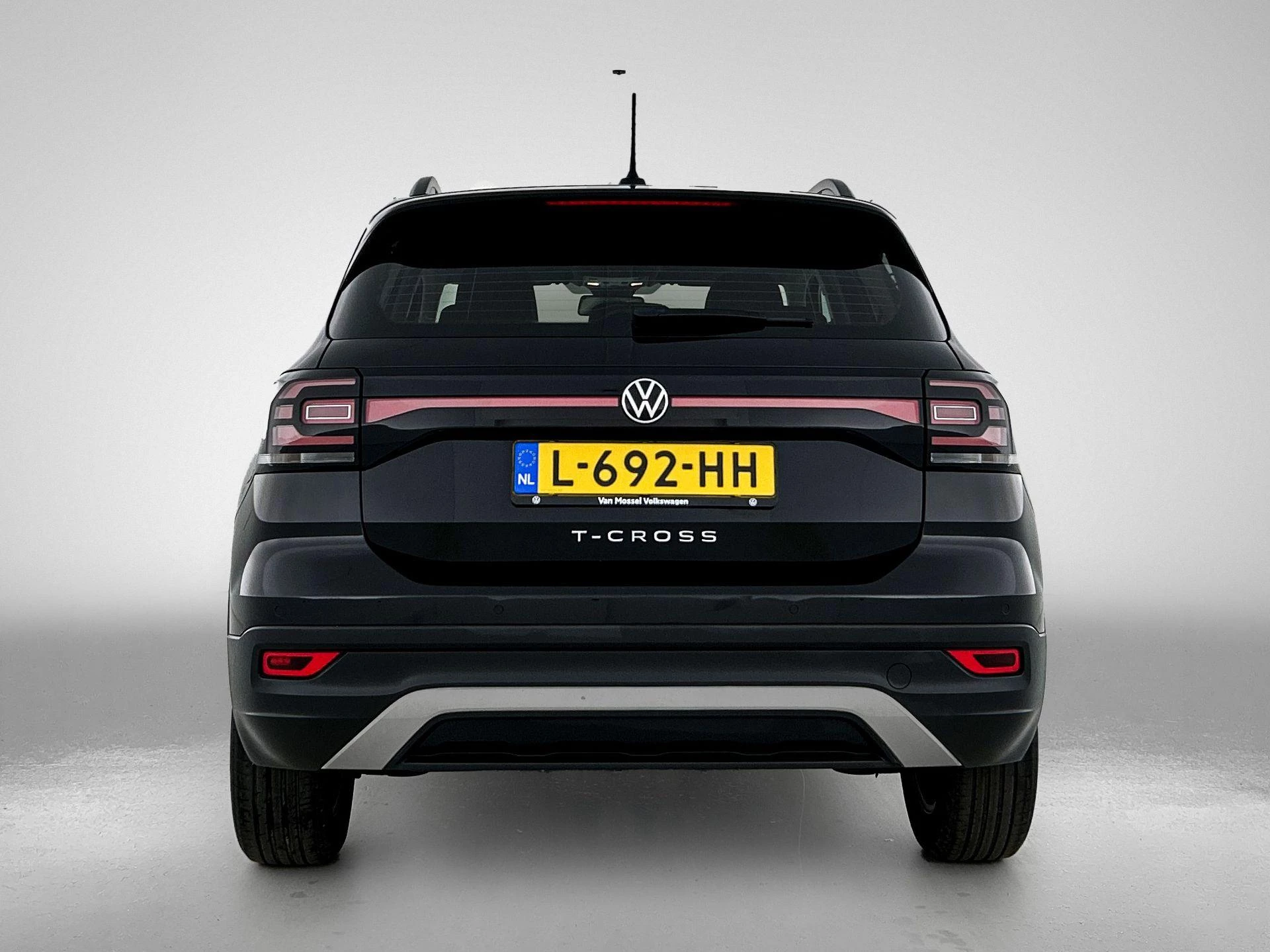 Volkswagen-T-Cross-image-2