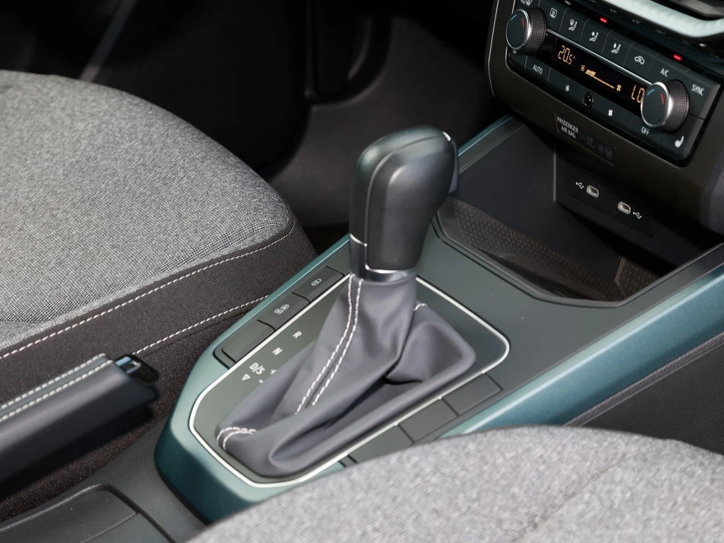 SEAT-Arona-image-8