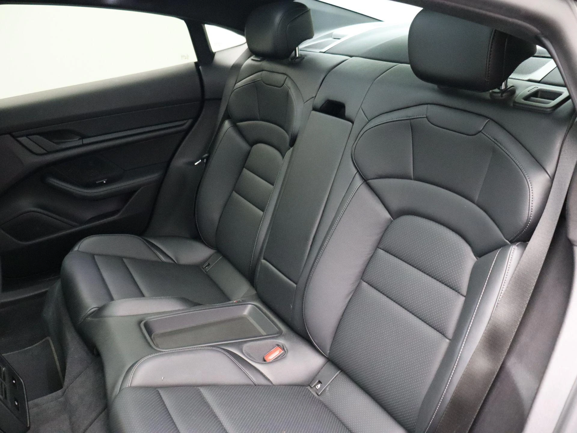 Porsche-Taycan-image-24