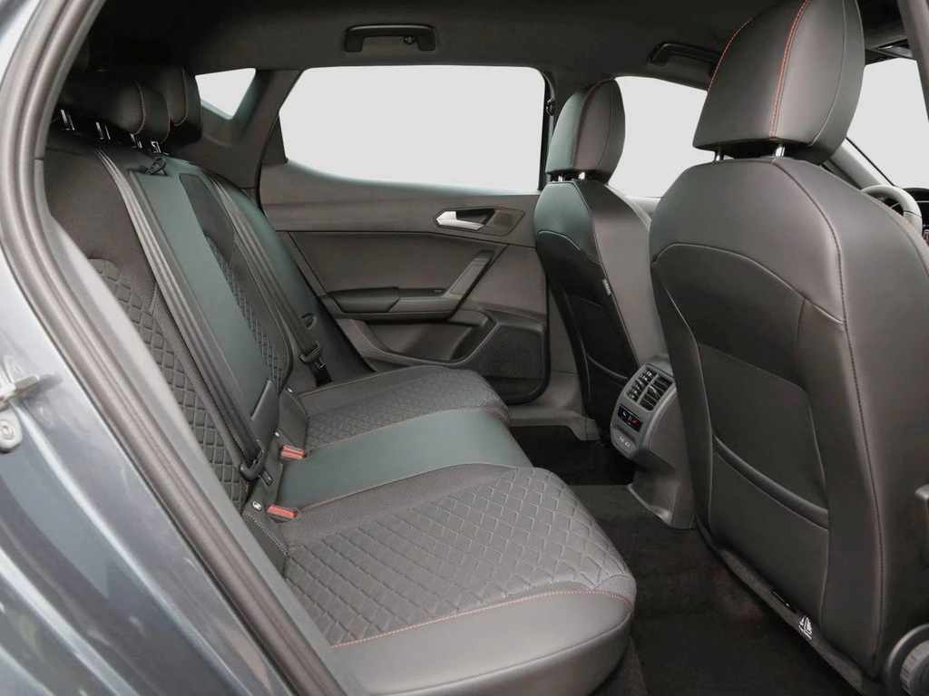 SEAT Leon 2.0 TDI FR UPE 44.780 Business Assist 18"