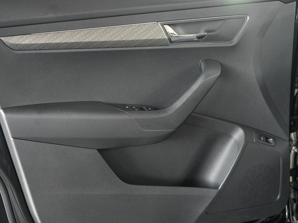 Škoda Karoq 1.5 TSI DSG Selection Navi/AHK/LED
