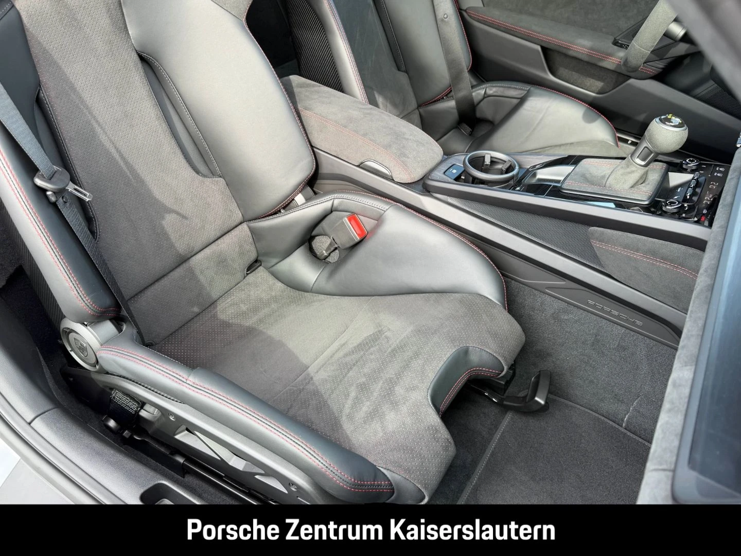 Porsche-911-image-33