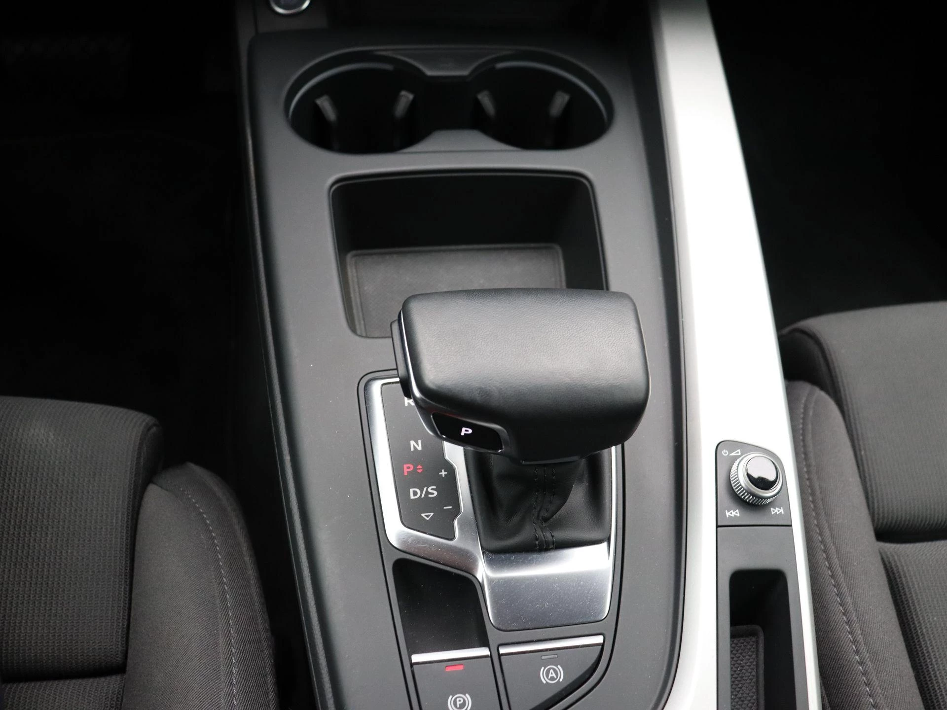 Audi A4 Avant 40 TFSI S tronic S line quattro Avant