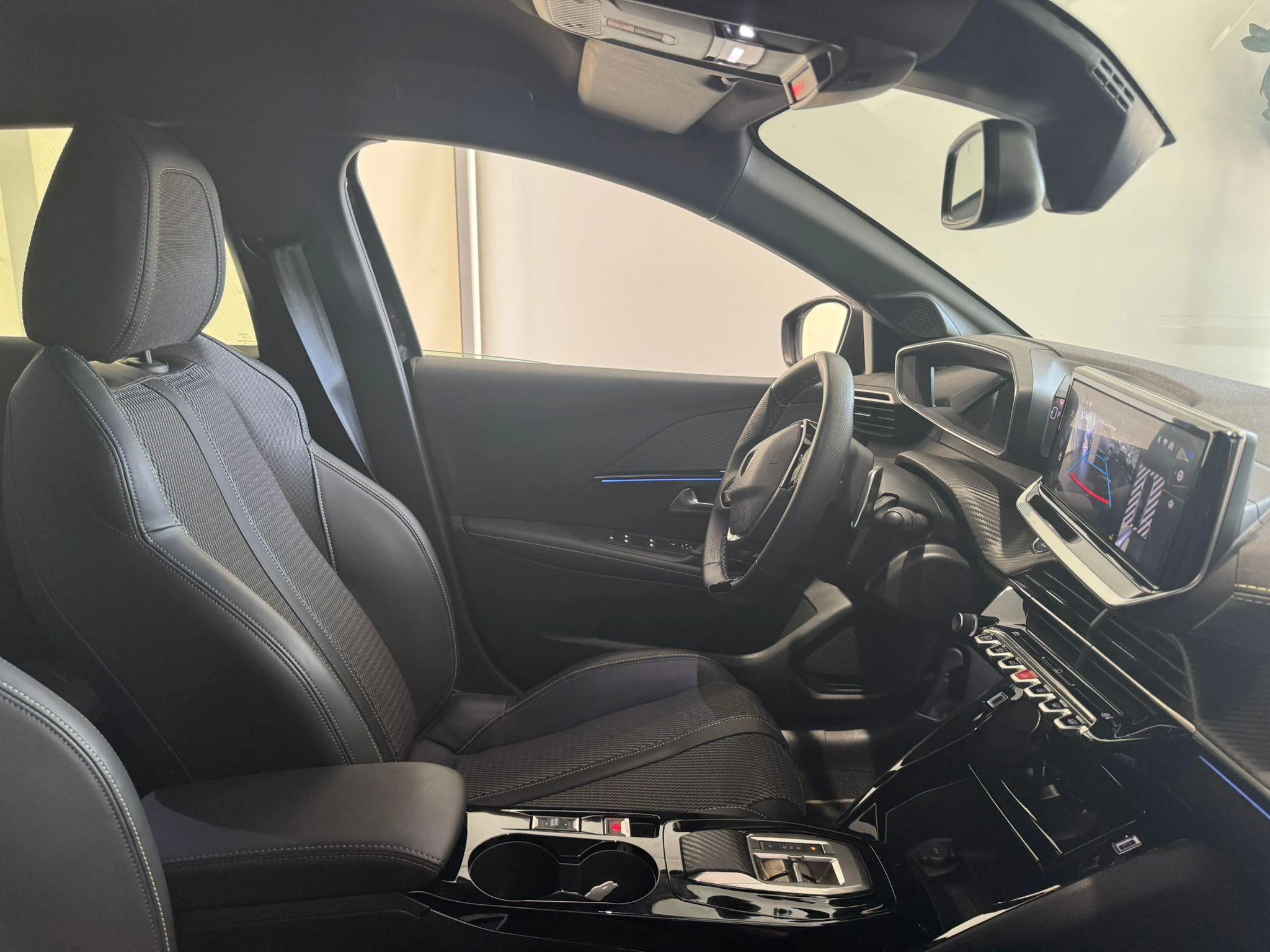 Peugeot-208-image-10