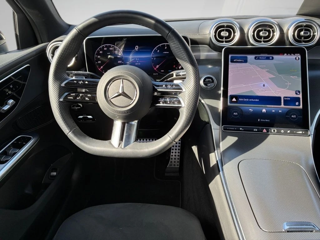 Mercedes-Benz-GLC 220 d-image-10