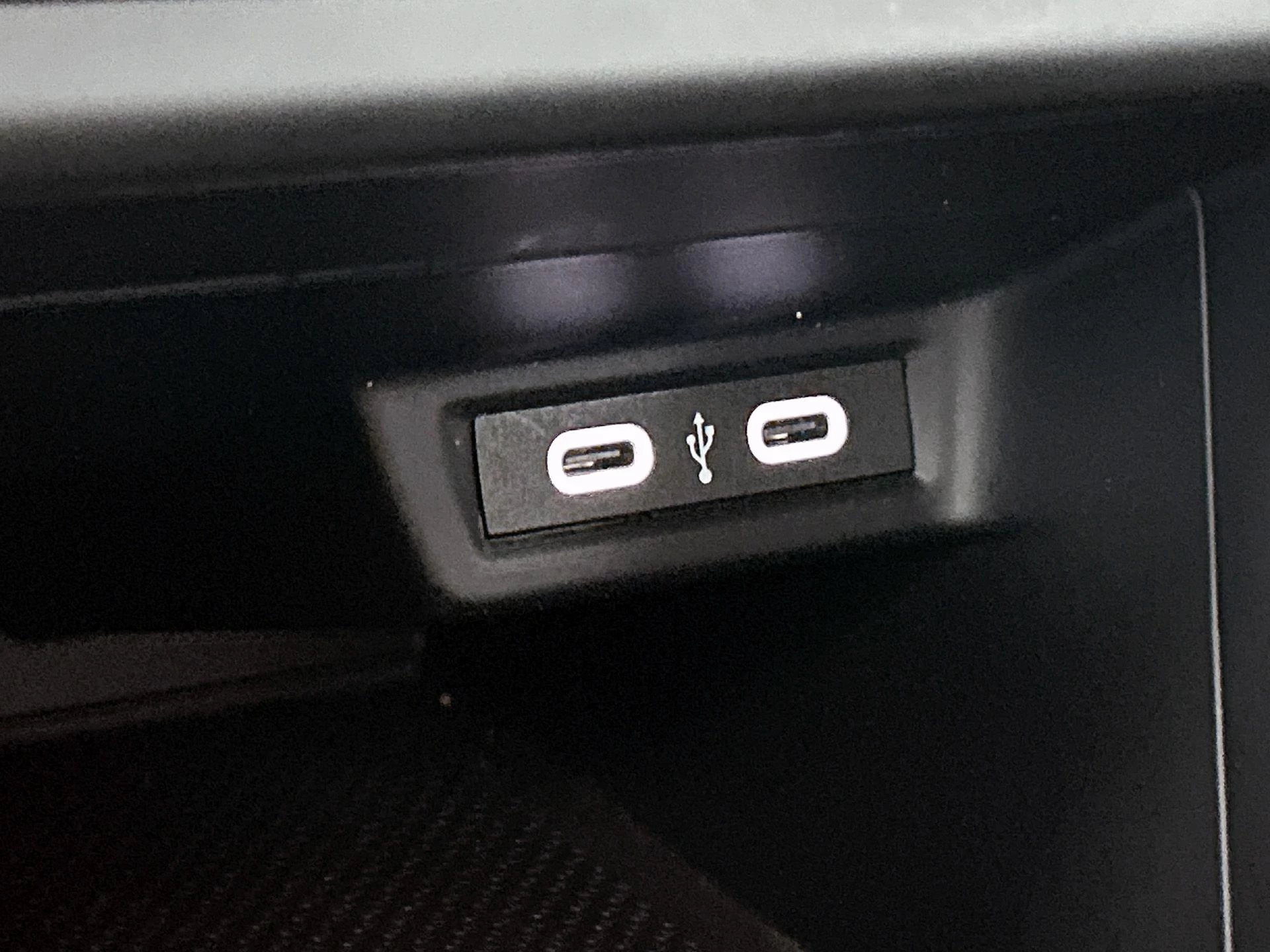 Volkswagen-Polo-image-24