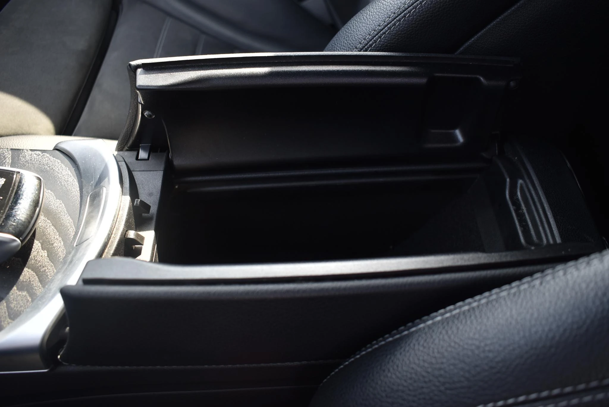 Mercedes-Benz-C-Klasse-image-35