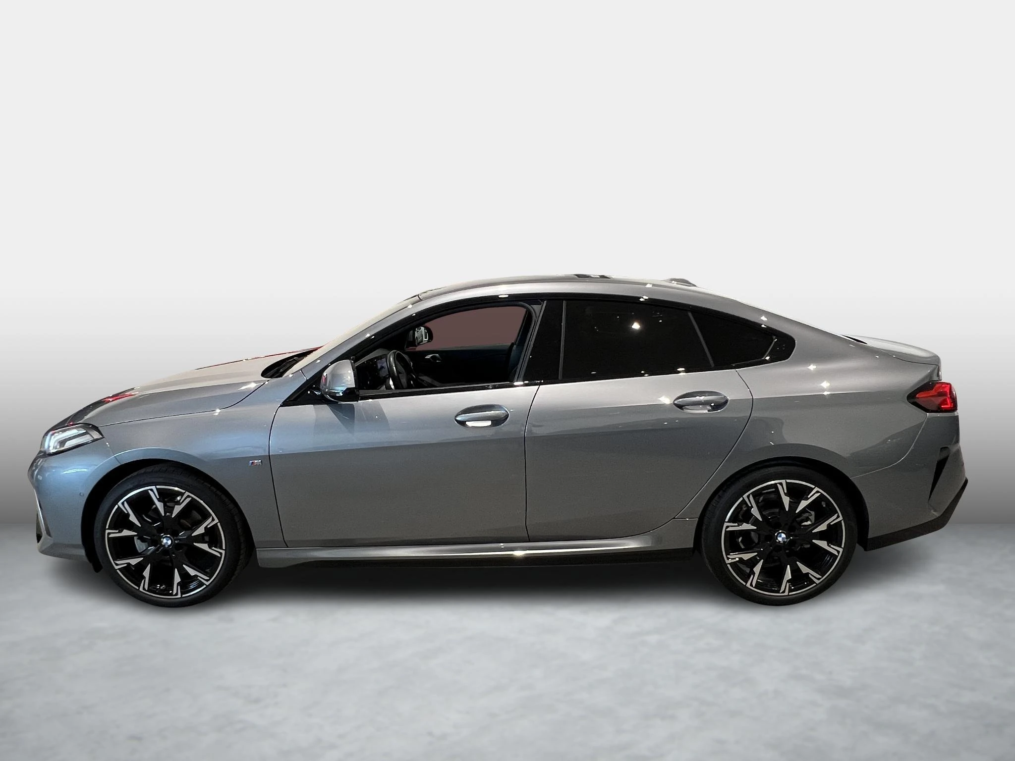 BMW-Série 2-image-8
