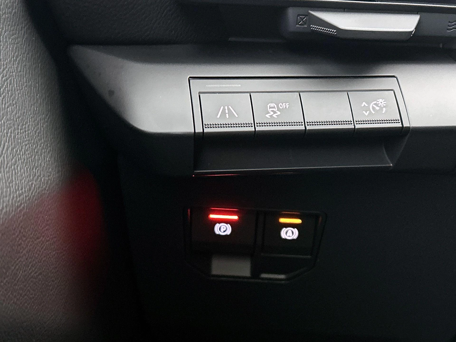 Renault-Megane E-Tech-image-14