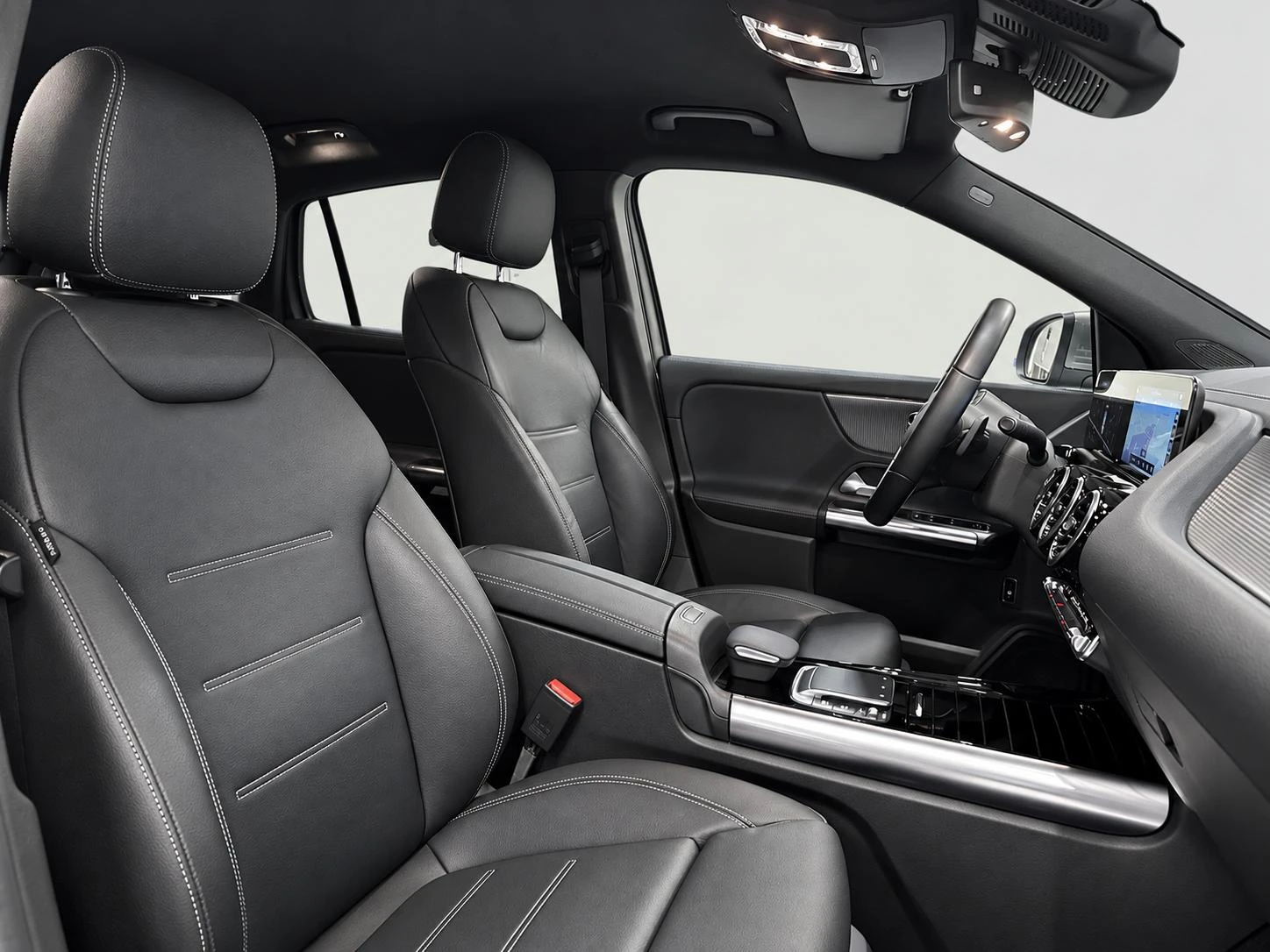 Mercedes-Benz-GLA-image-17