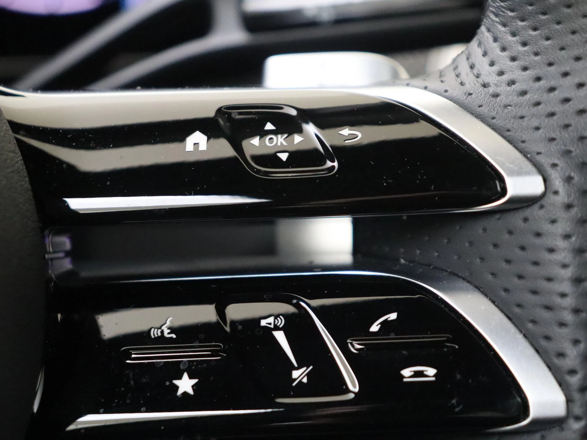 Mercedes-Benz-GLC-image-13