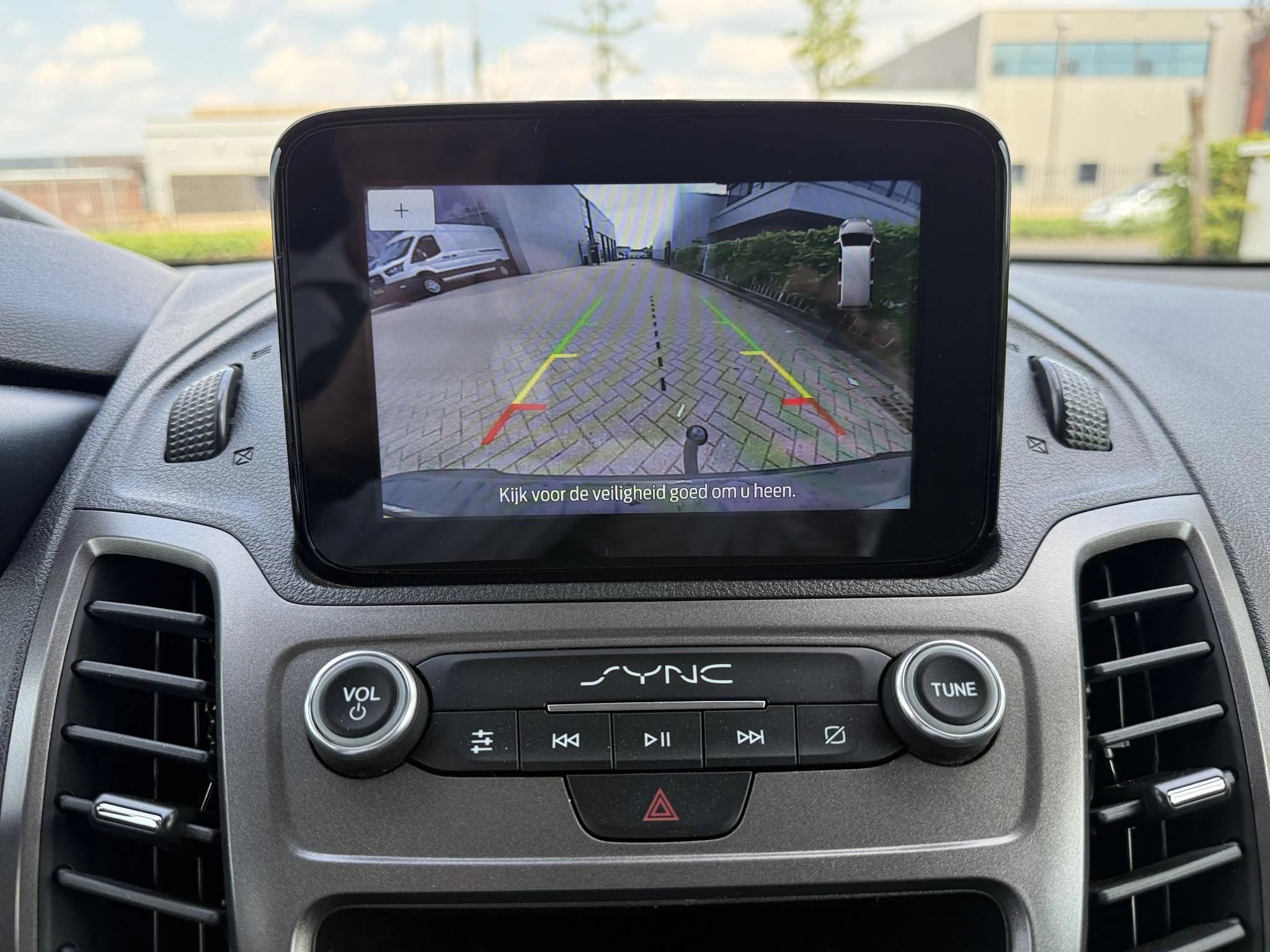 Ford-Transit Connect-image-32