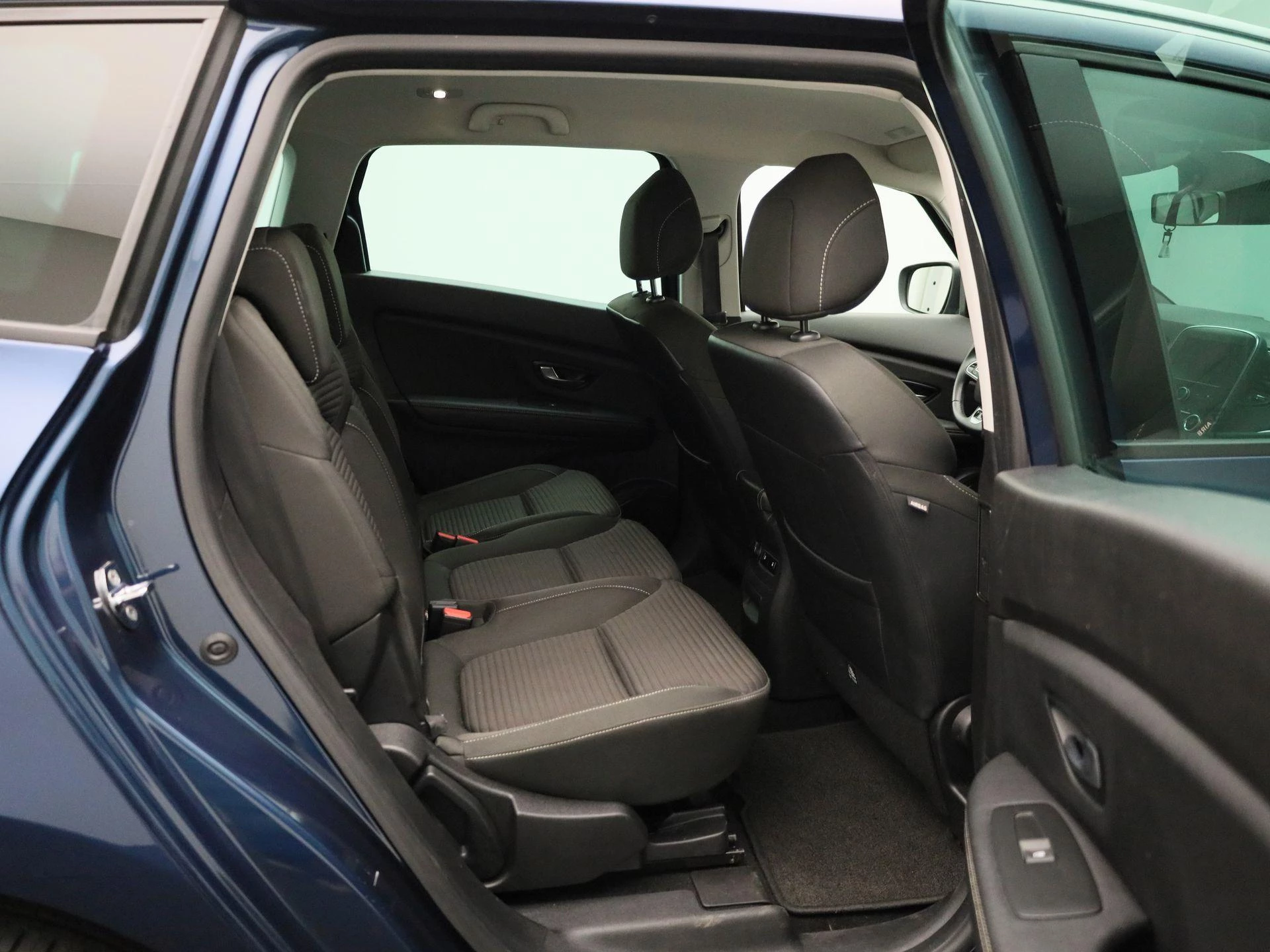 Renault-Grand Scénic-image-32