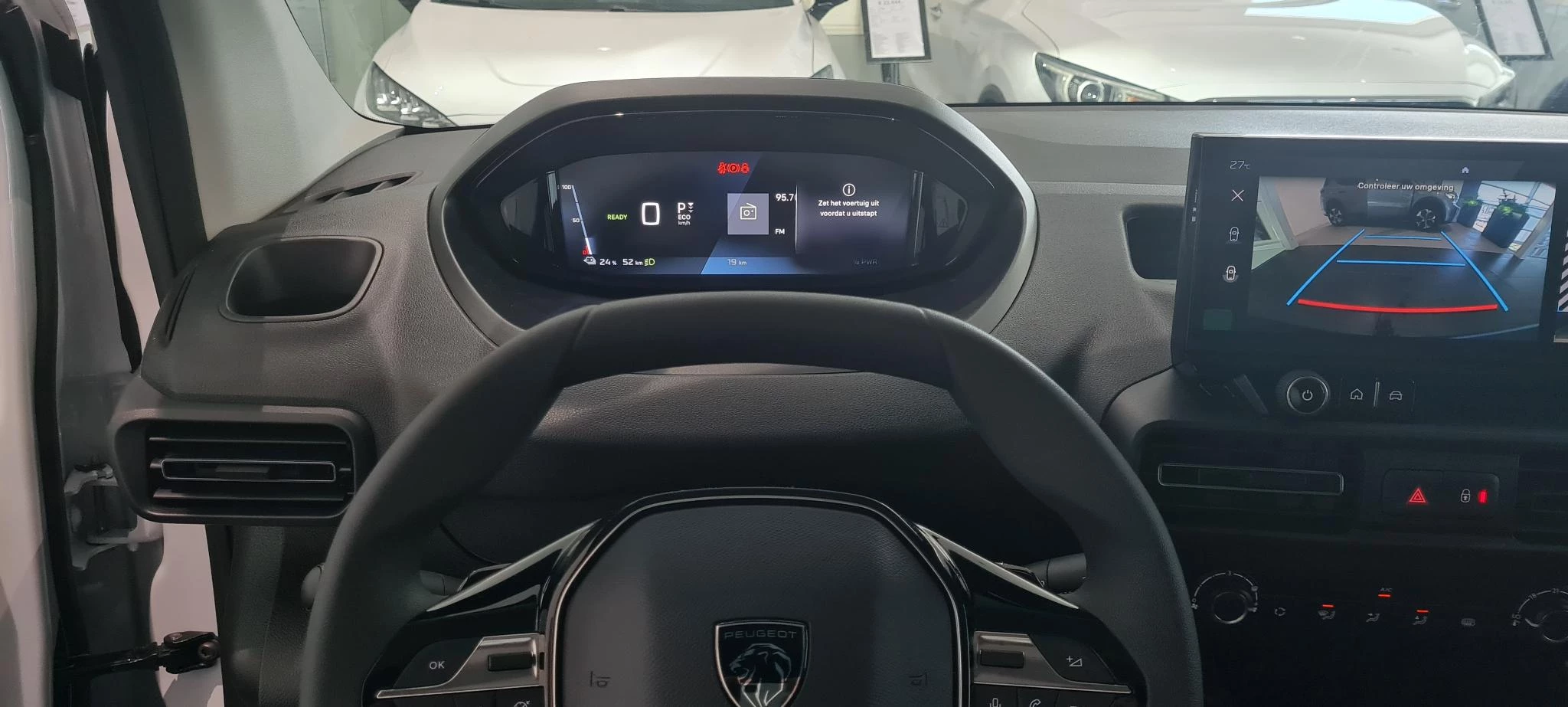 Peugeot-e-Partner-image-11