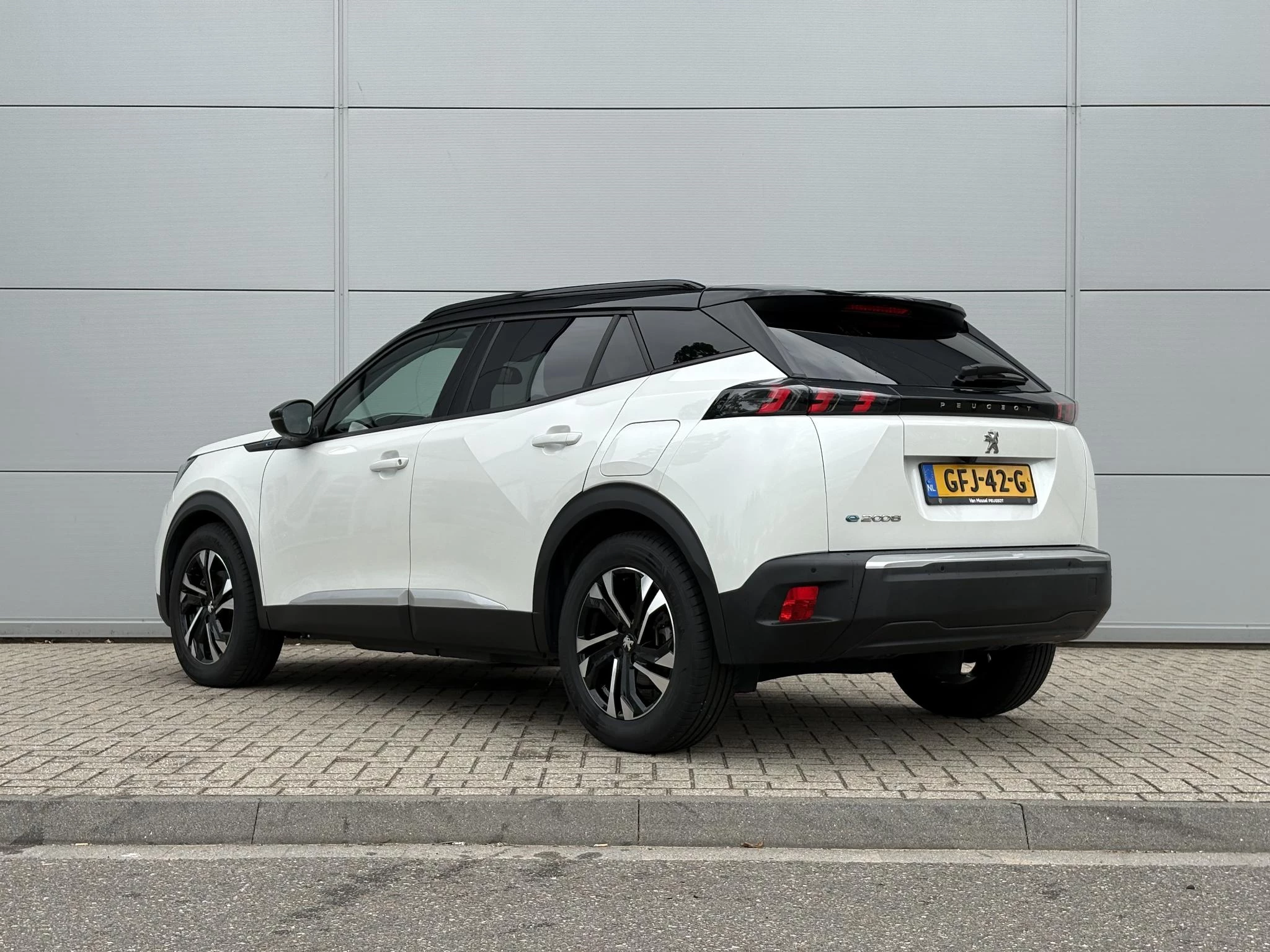 Peugeot e-2008 EV Allure Pack 50 kWh