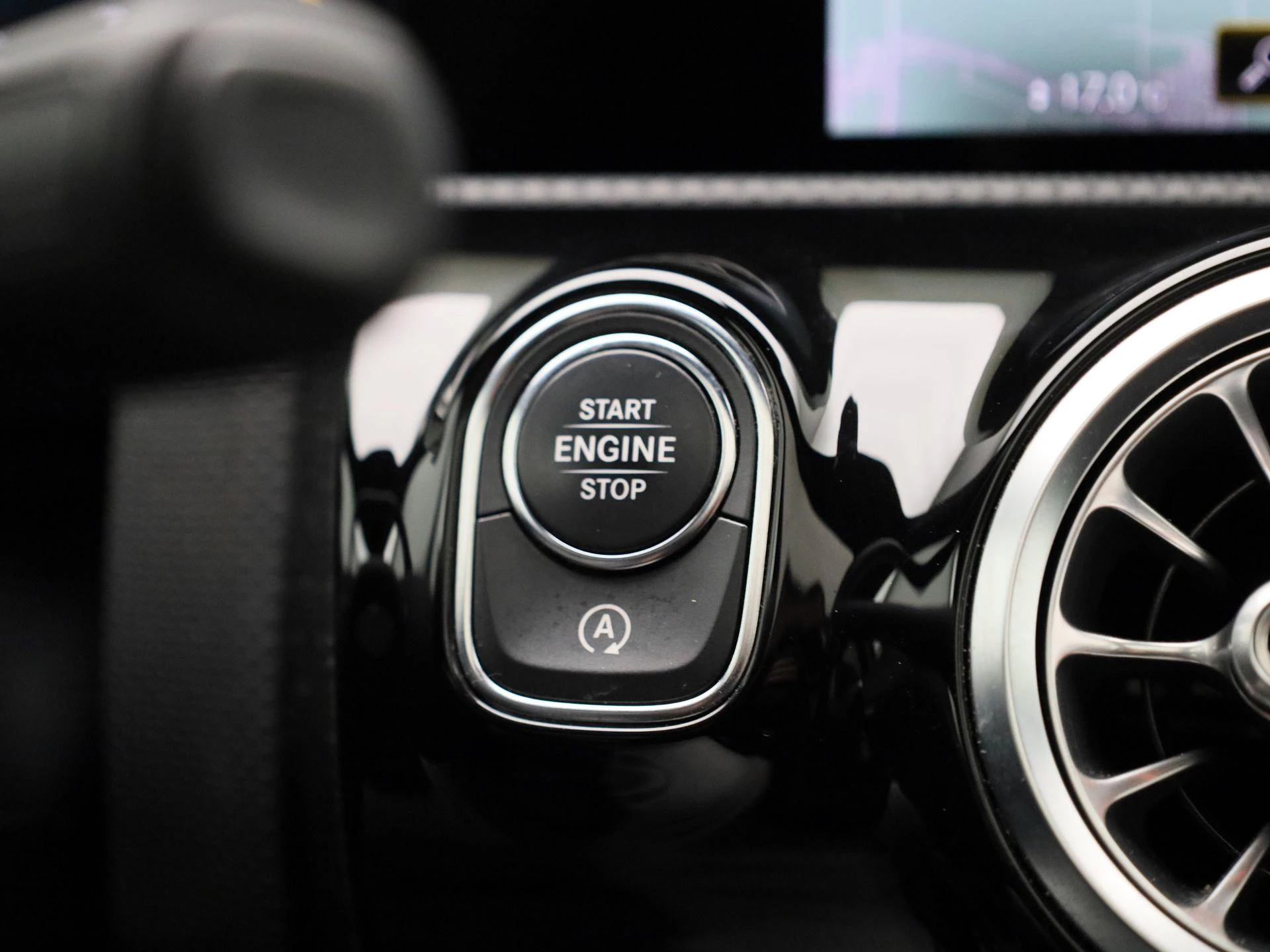 Mercedes-Benz A-Klasse 180 Aut. AMG Business Solution