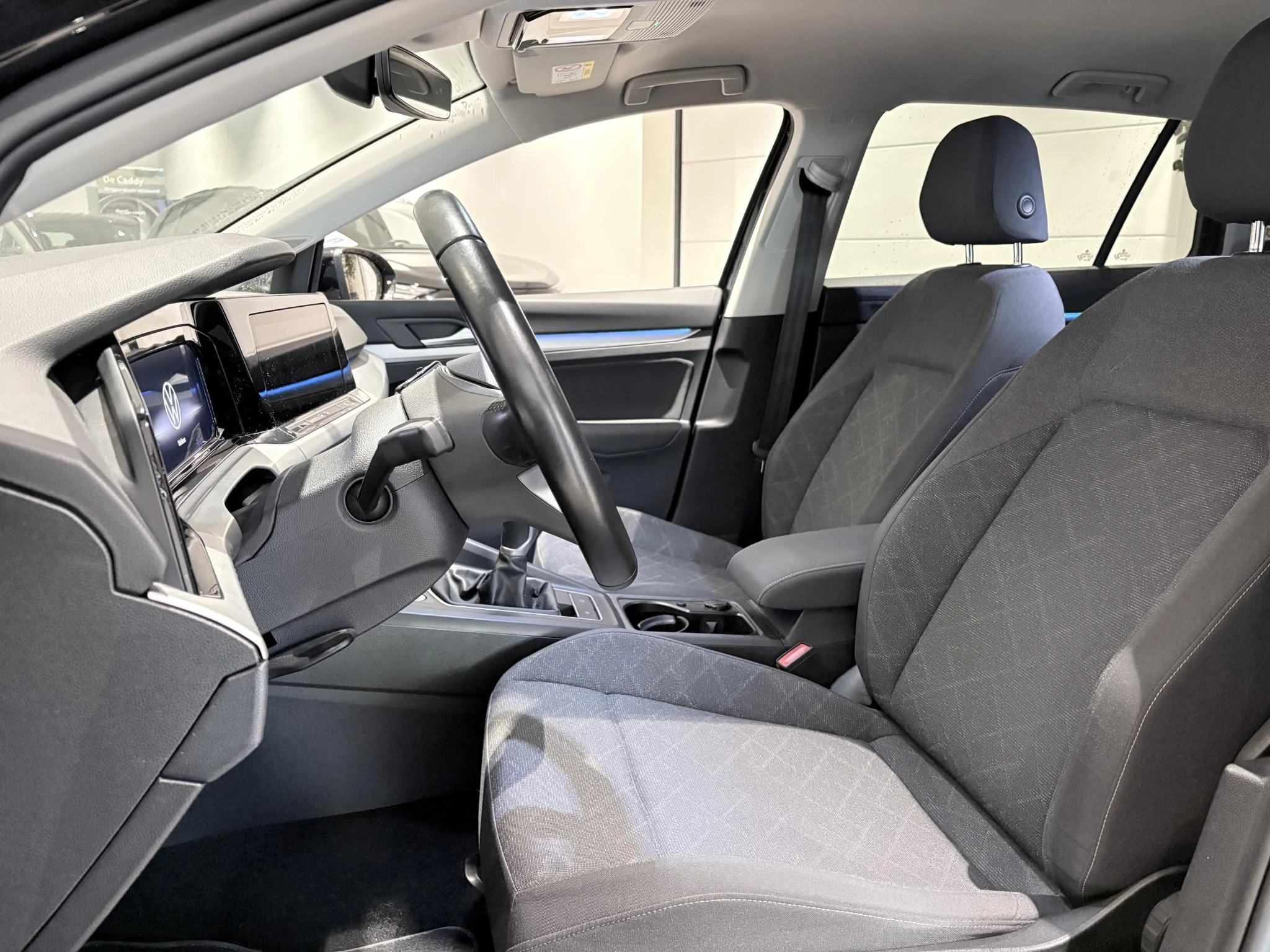 Volkswagen-Golf-image-10