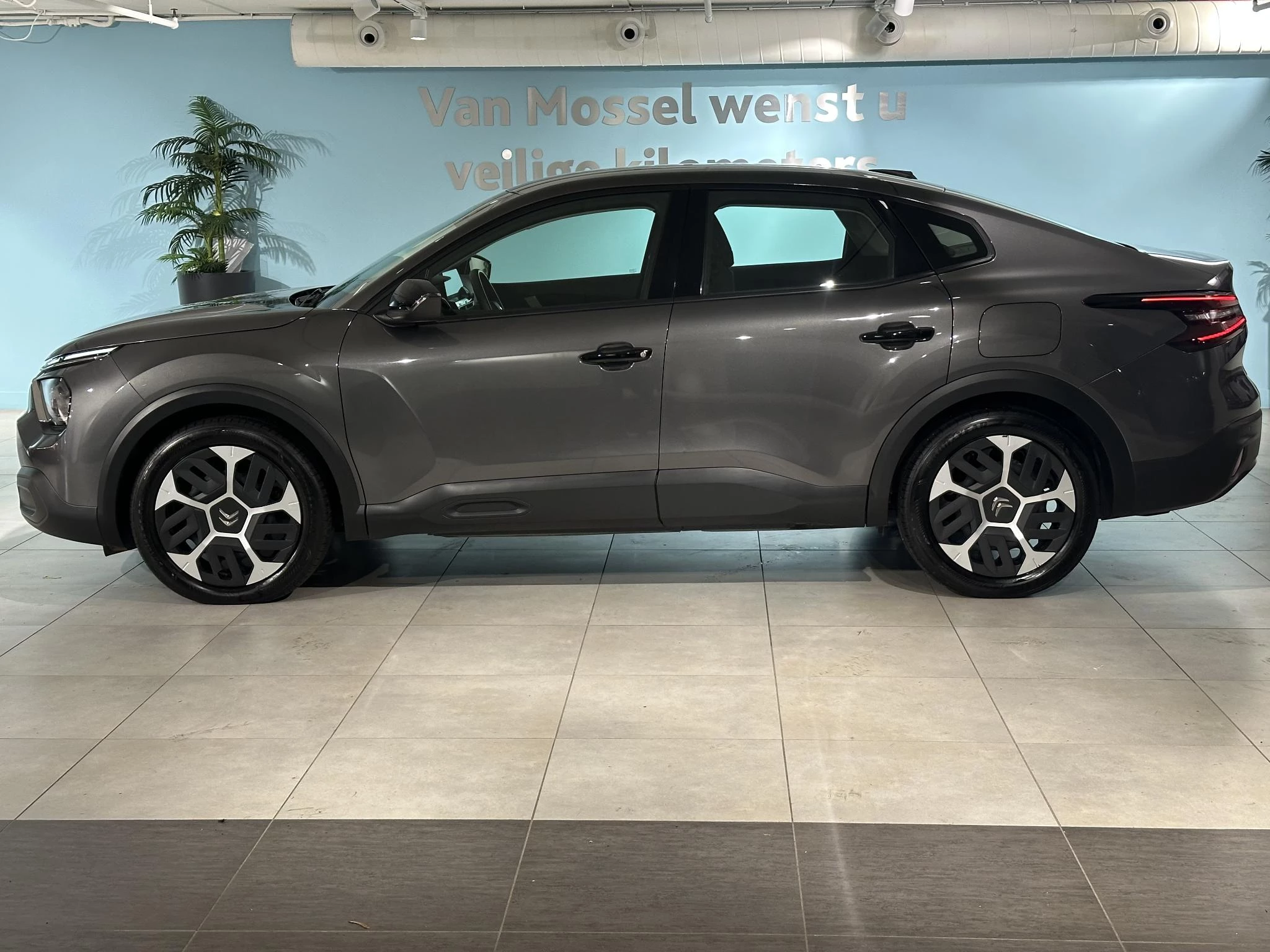 Citroën-C4 X-image-7