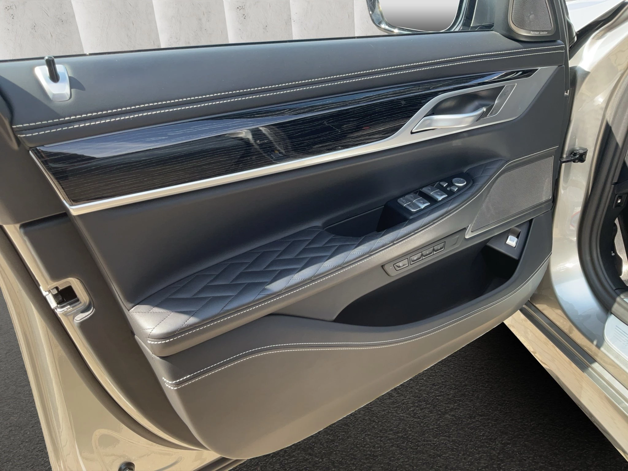 BMW 7er Reihe 745e i Performance M Sportpaket