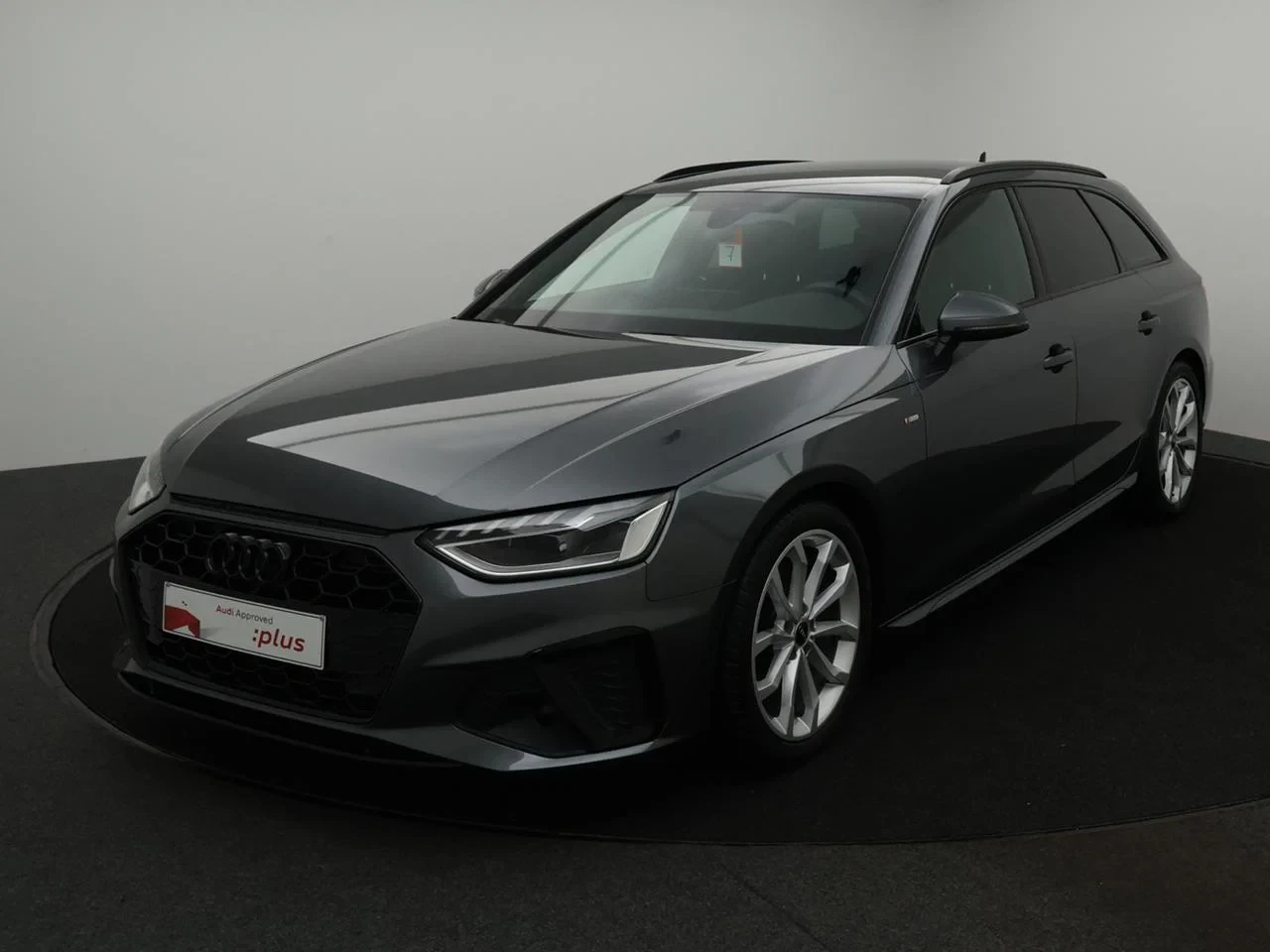 Audi-A4-image-0