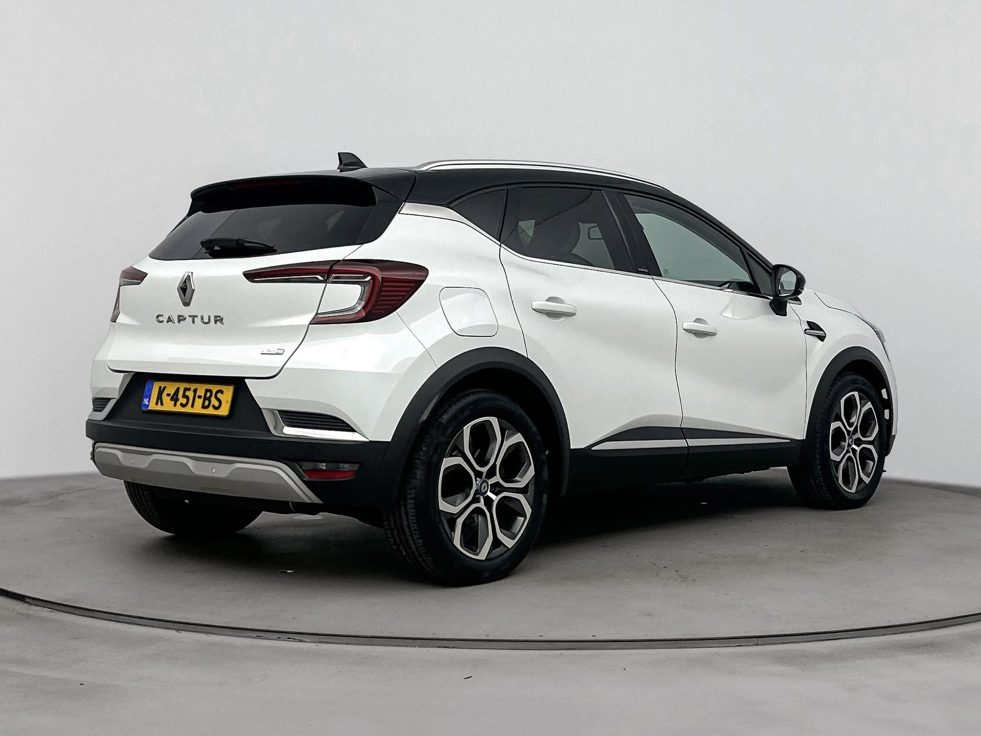 Renault-Captur-image-3