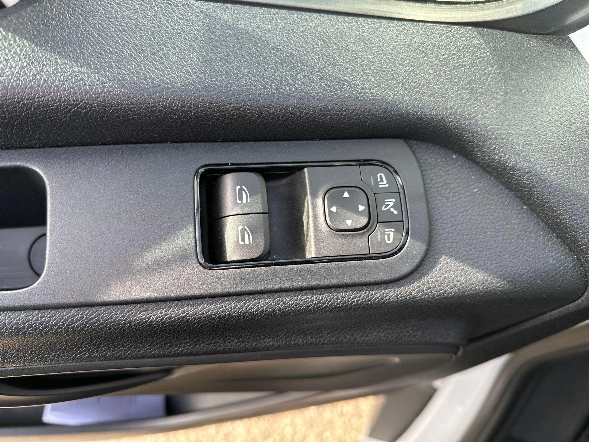Mercedes-Benz-Sprinter-image-27