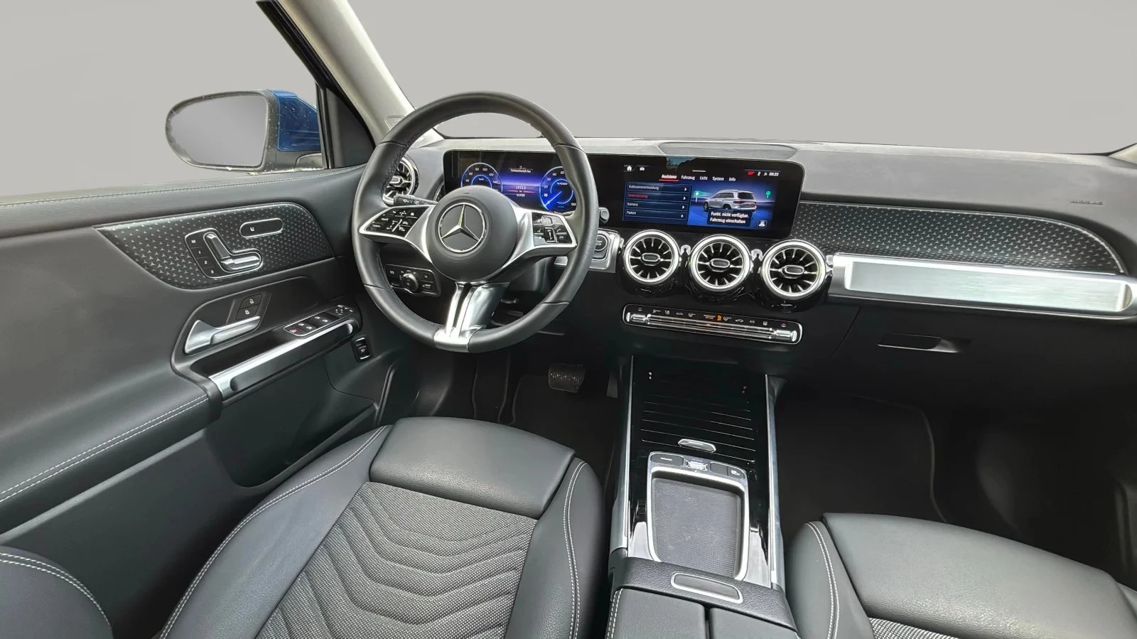 Mercedes-Benz-EQB-image-8