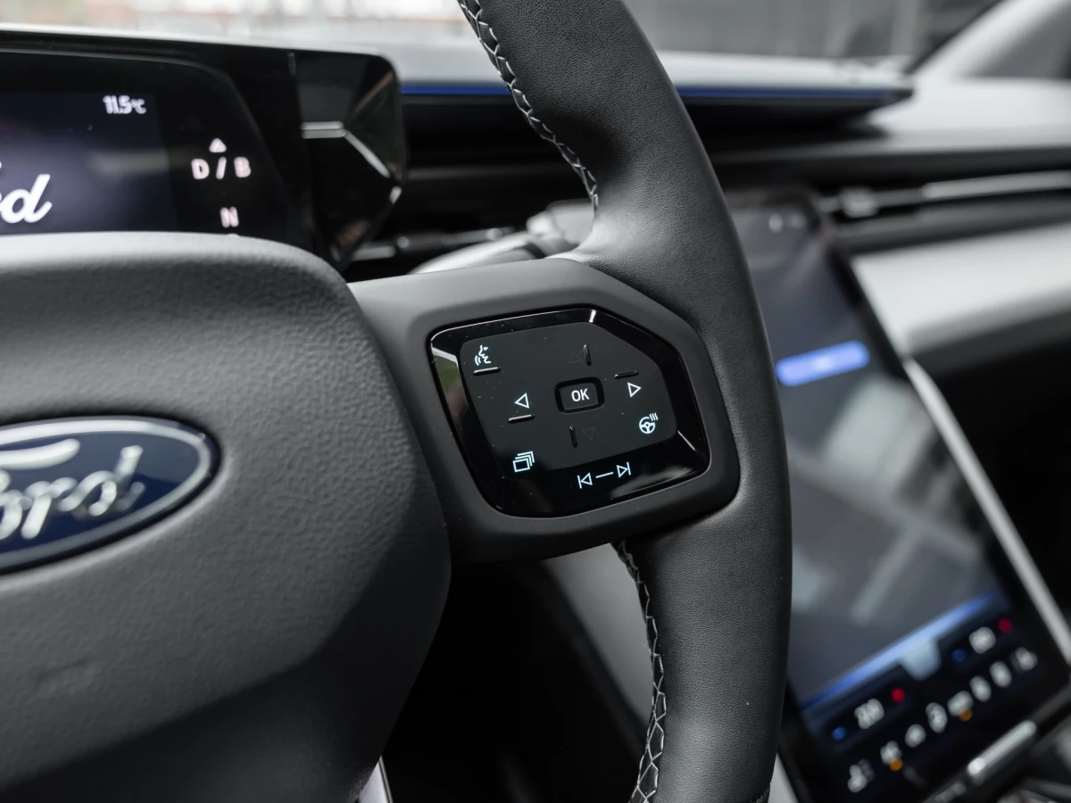 Ford Explorer Premium Extended Range | Pano | 360Grad | Leder | ACC