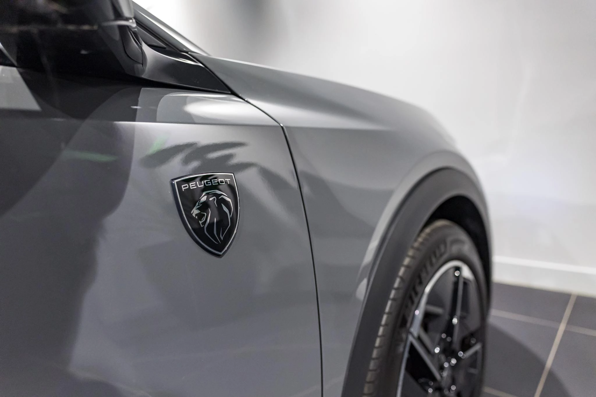 Peugeot 408 1.2 HYBRID 100 e-DSC6 GT