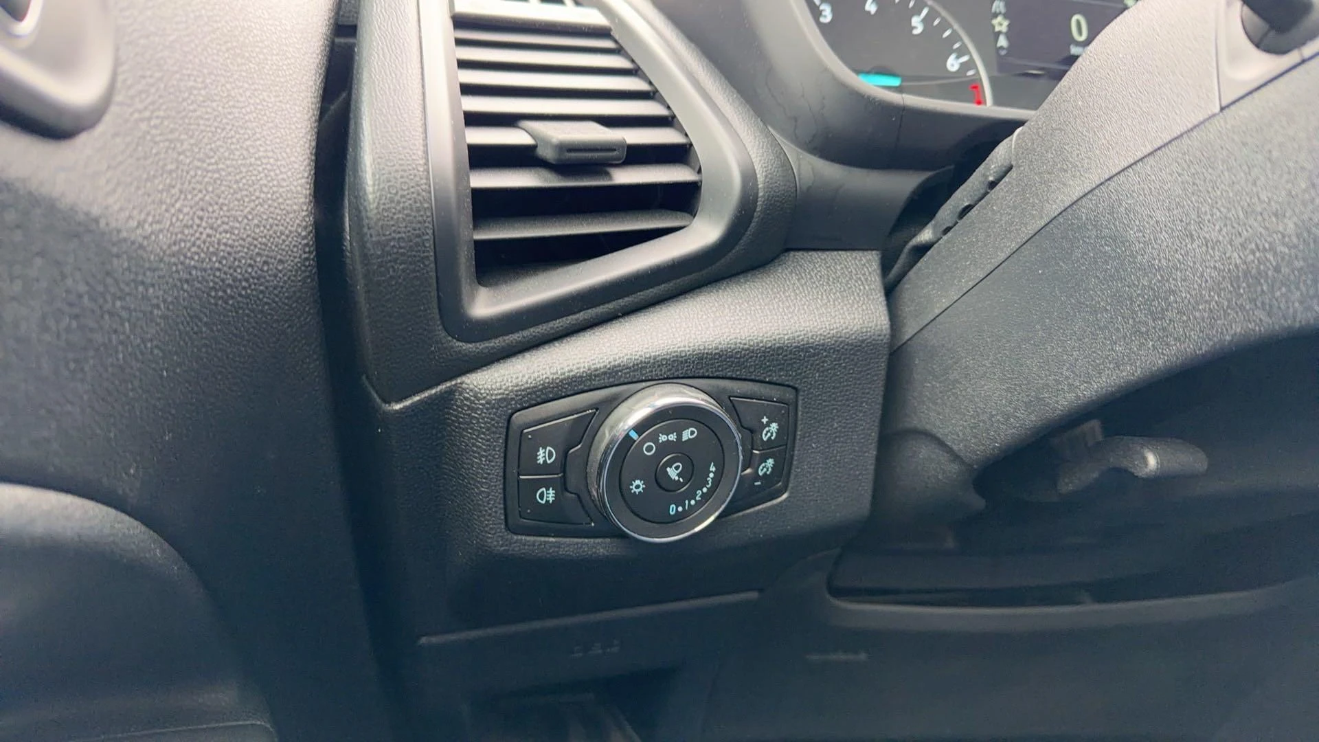 Ford-EcoSport-image-12