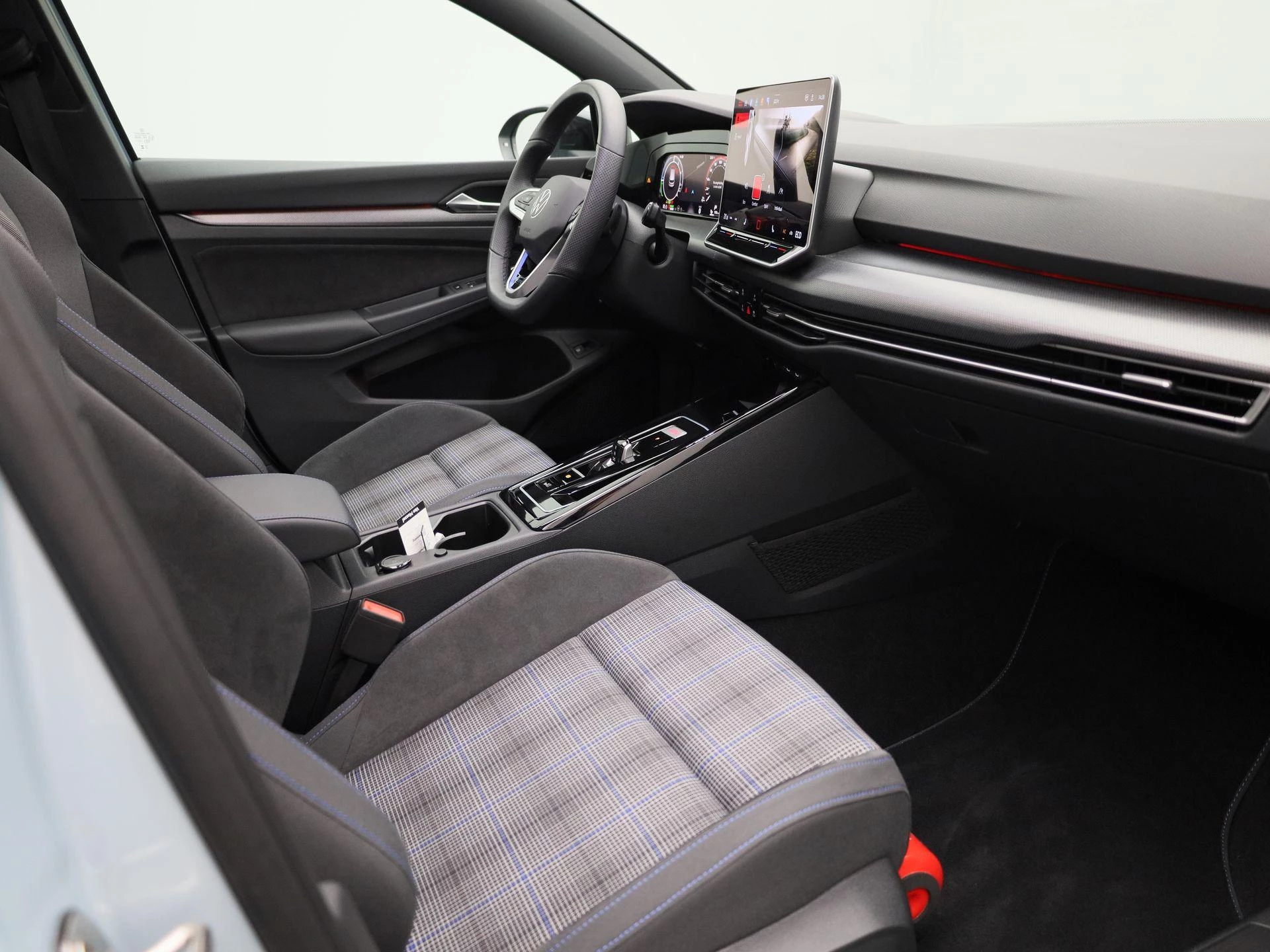 Volkswagen-Golf-image-38
