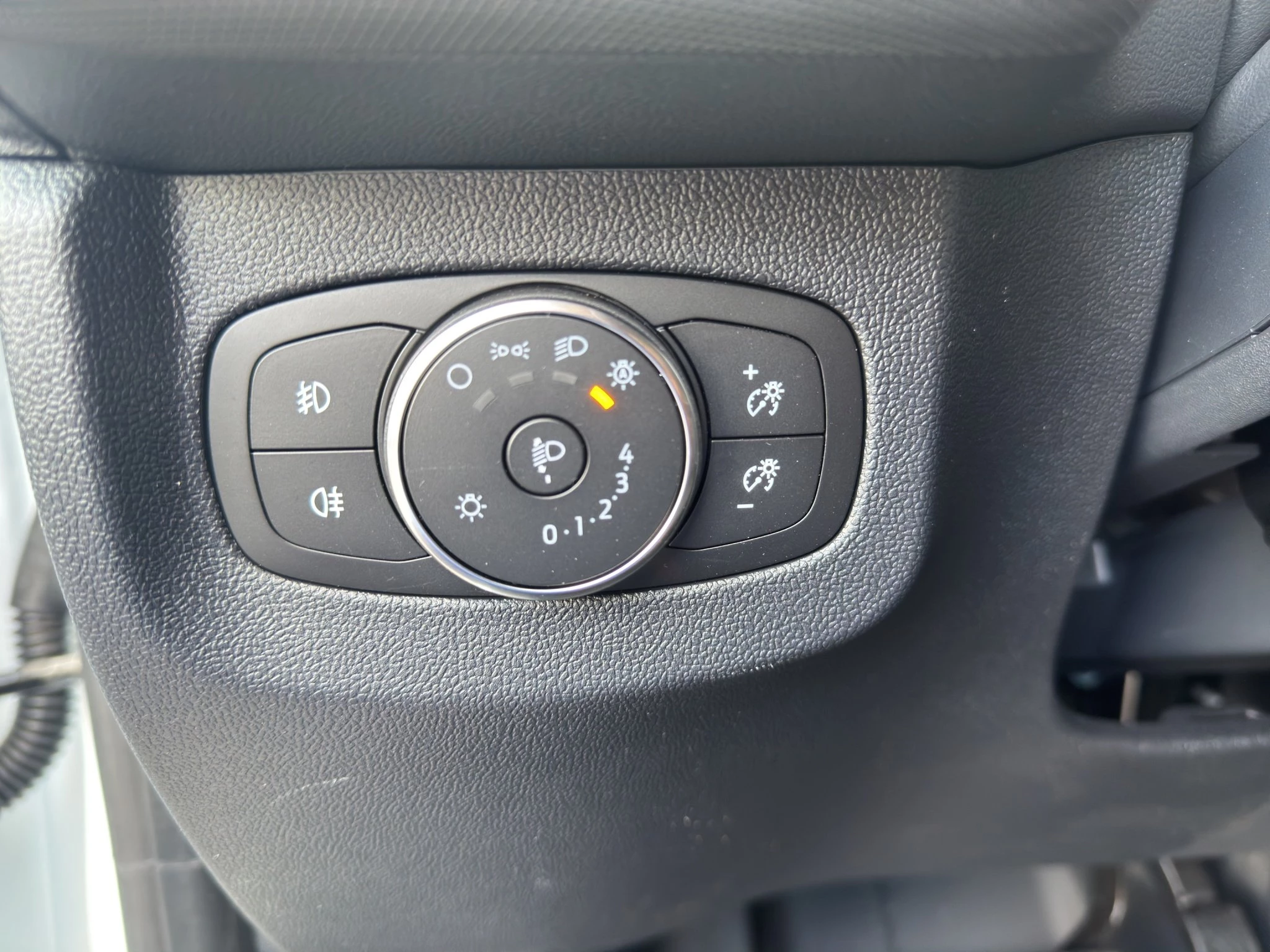 Ford Transit Courier Trend Elektro 100 kW RFK SHZ PDC