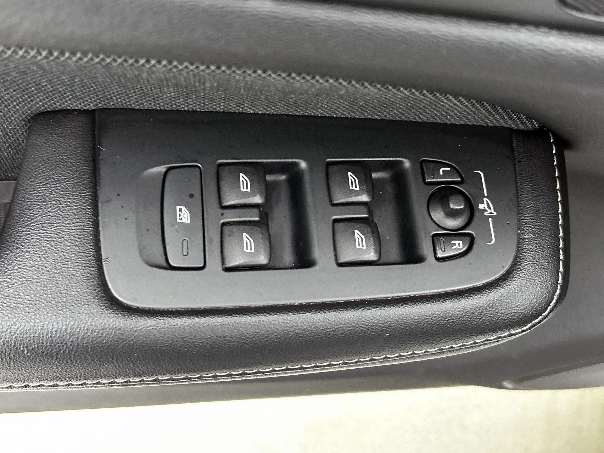 Volvo-V60-image-32