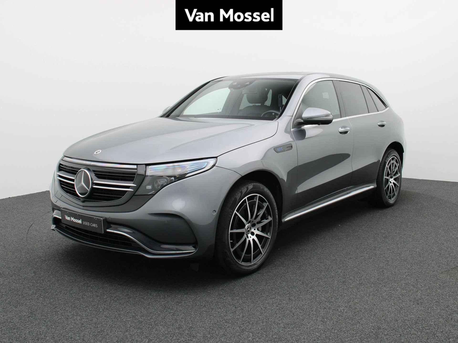 Mercedes-Benz-EQC-image-0