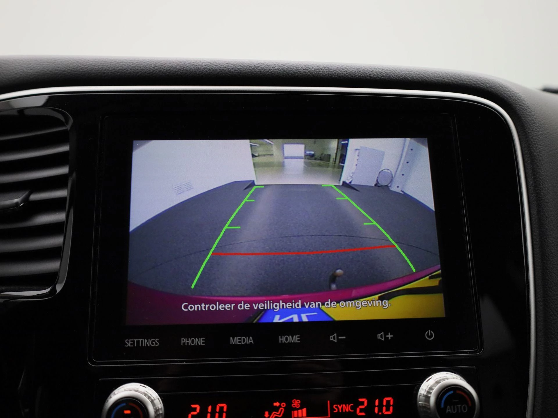 Mitsubishi-Outlander-image-25