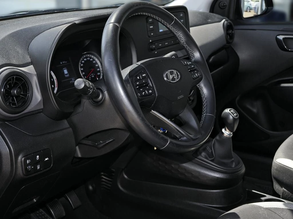 Hyundai-i10-image-9