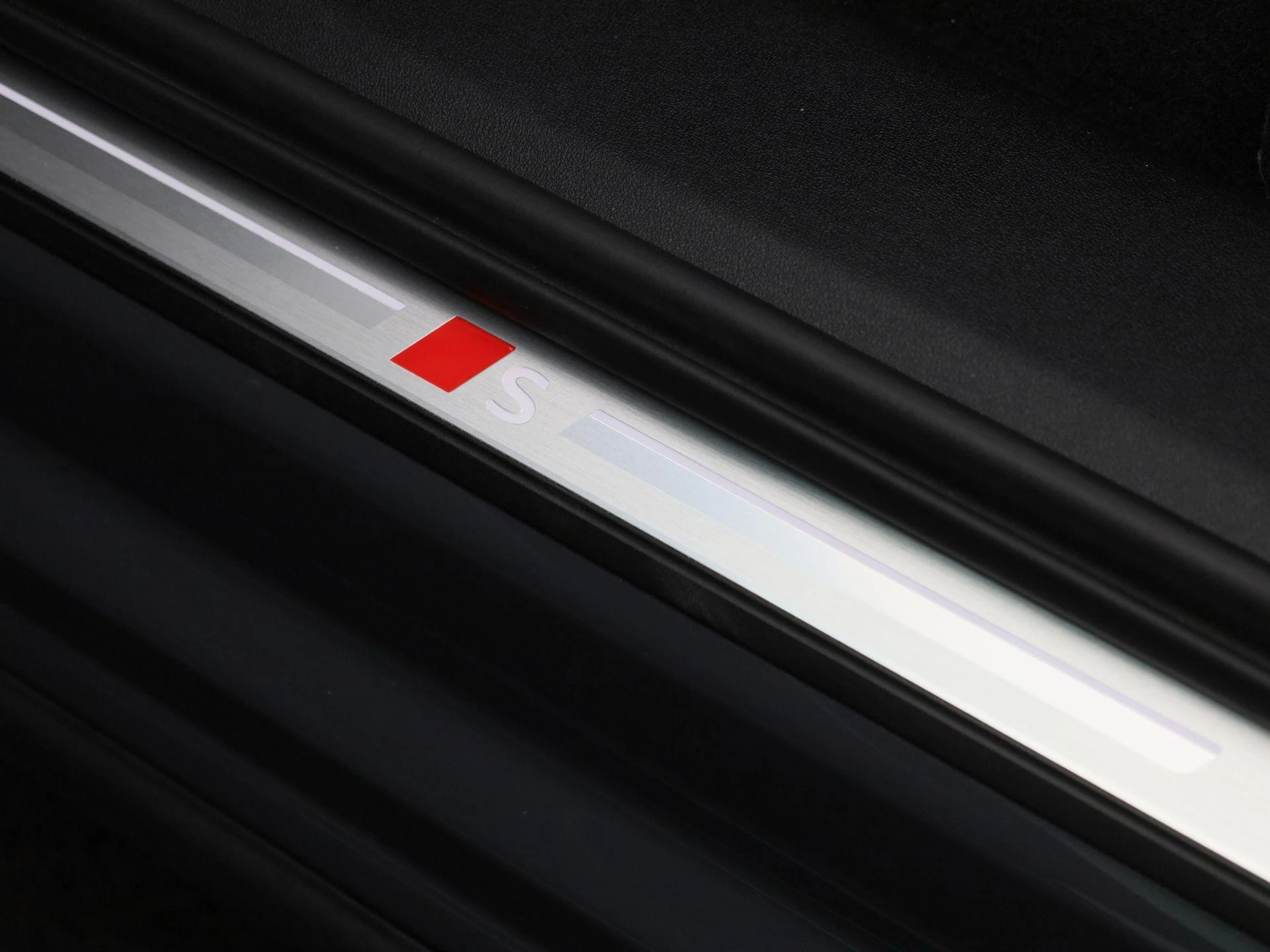 Audi-Q6 e-tron-image-38