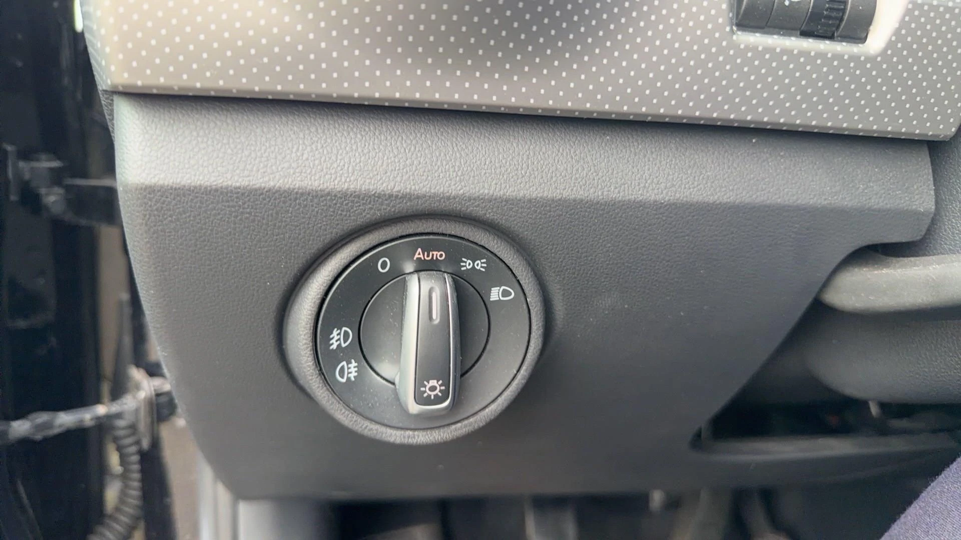 Volkswagen-up!-image-7