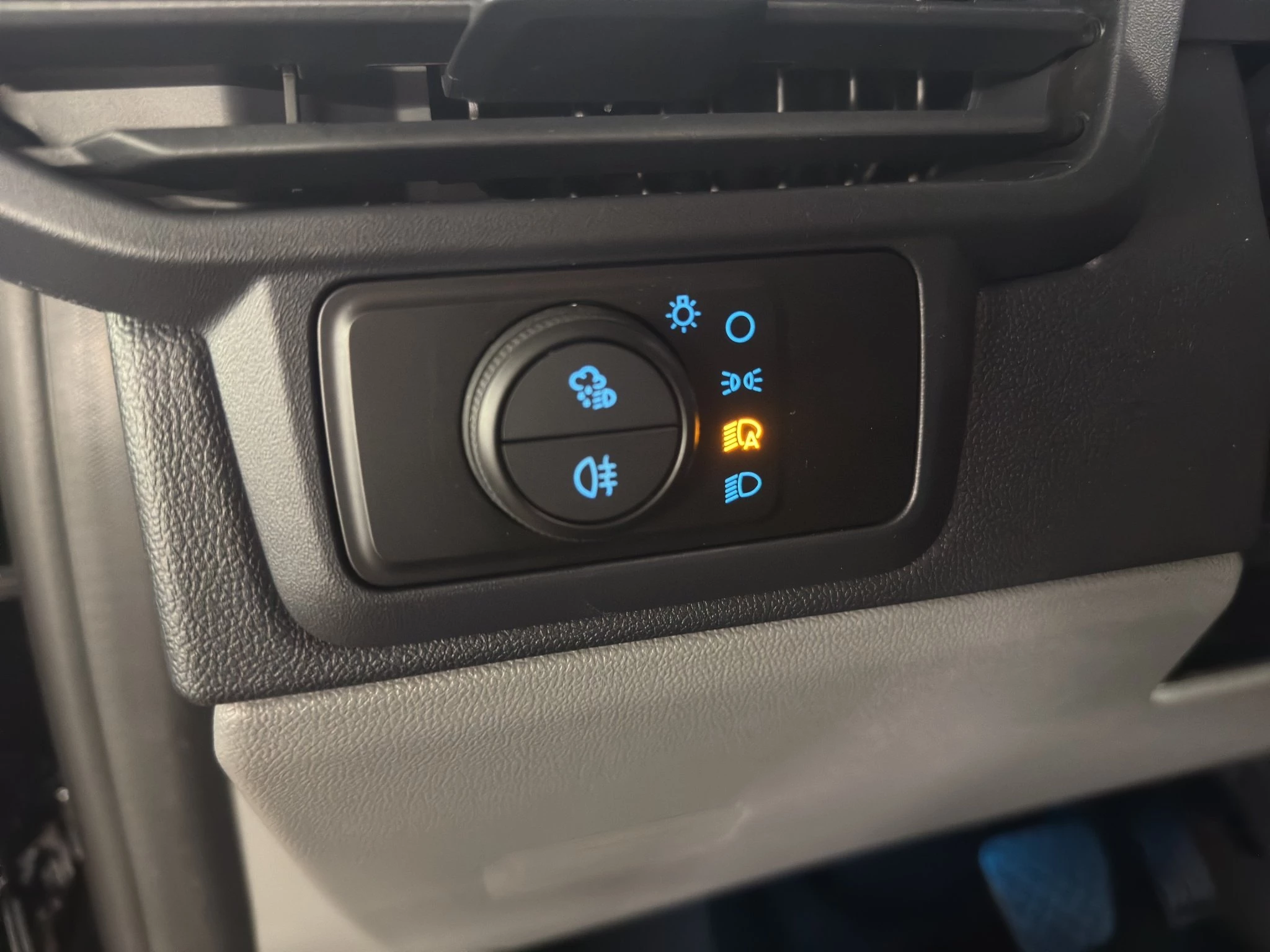 Ford-Transit Custom-image-17