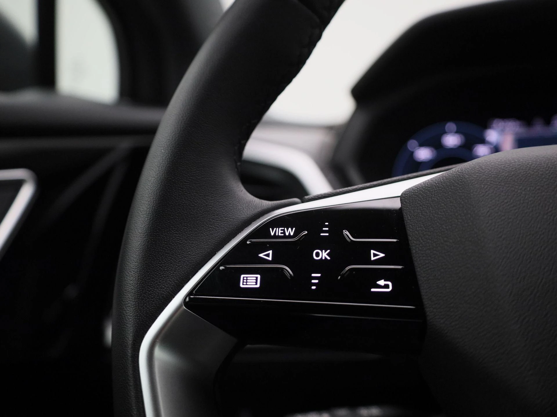Audi-Q4 e-tron-image-22
