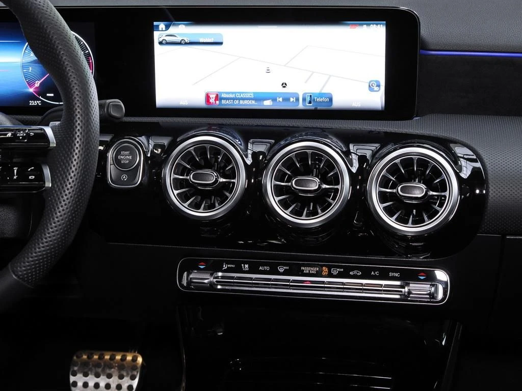 Mercedes-Benz-A-Klasse 200-image-11