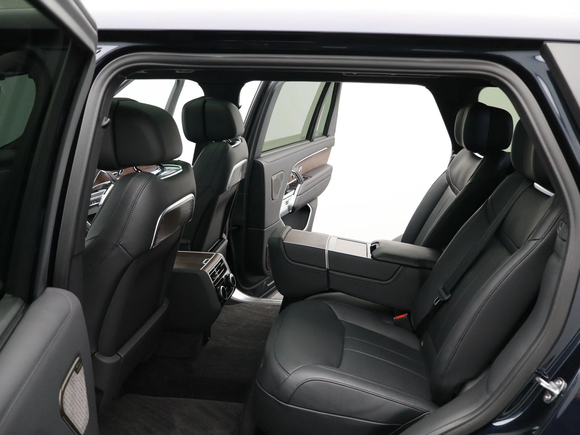 Land Rover Range Rover 3.0 P460e LWB Autobiography PHEV