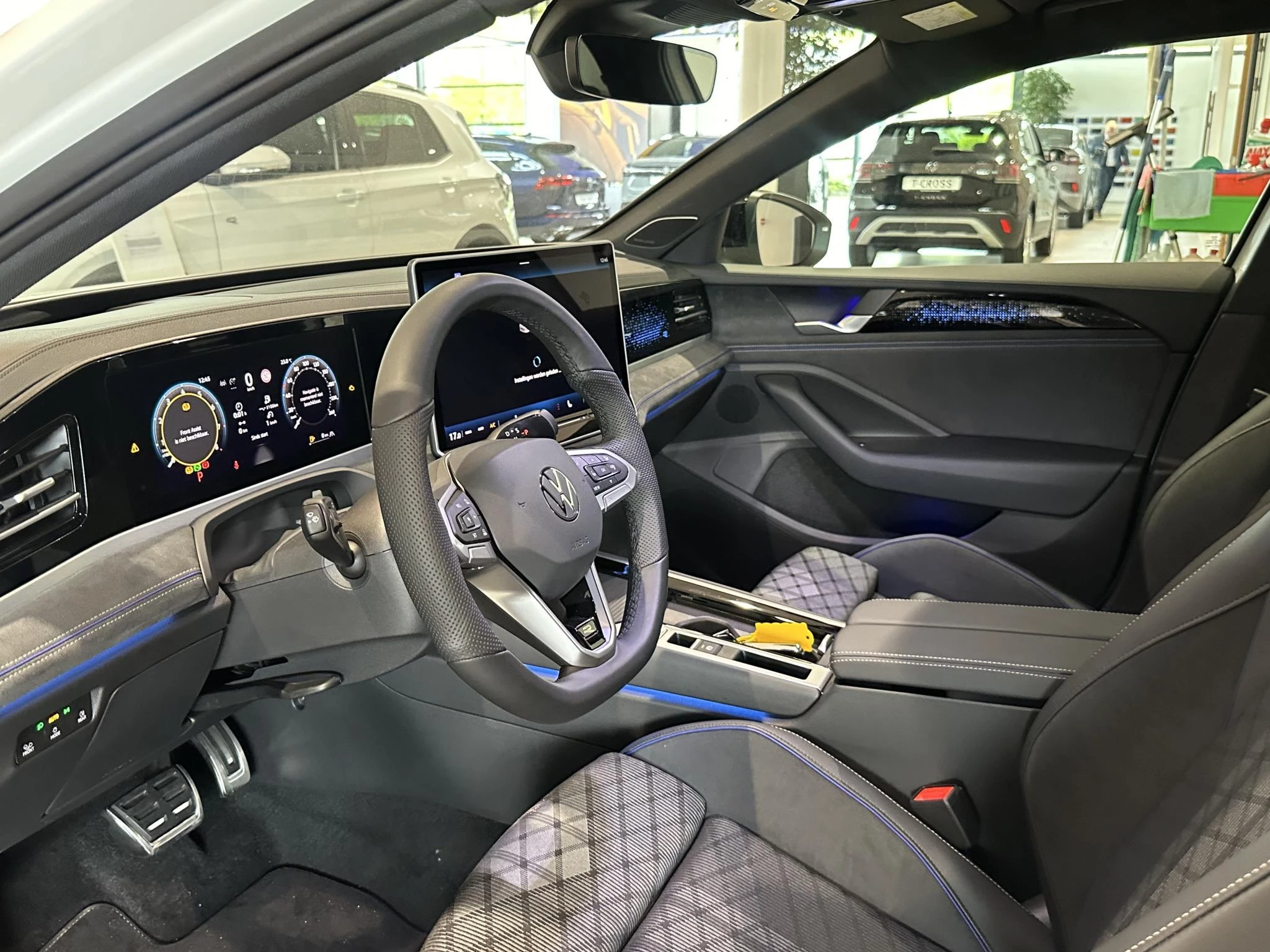 Volkswagen-Passat-image-5