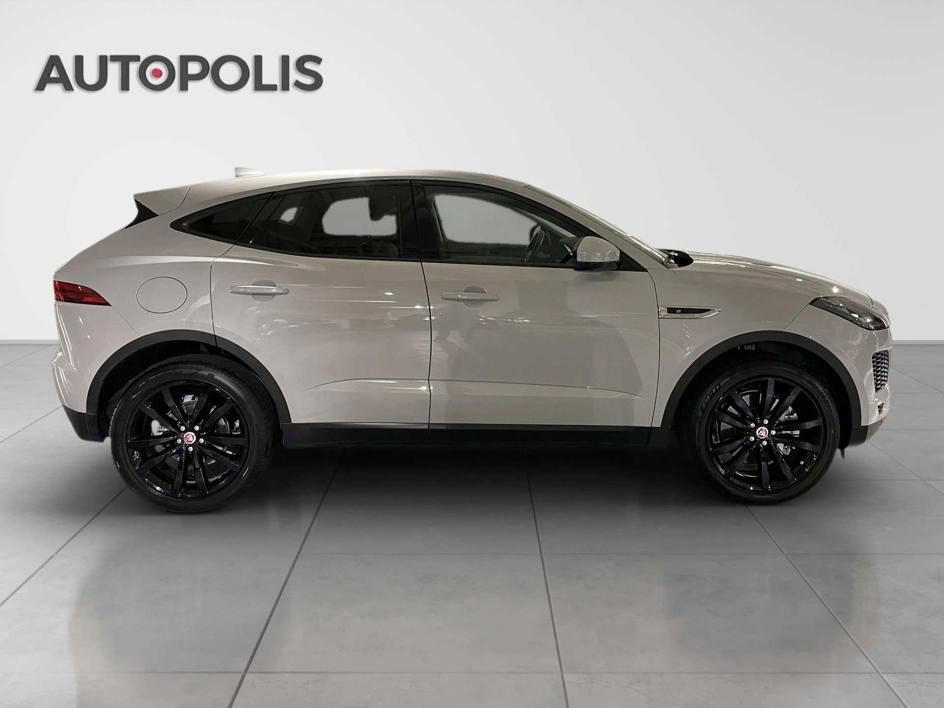 Jaguar-E-PACE-image-15