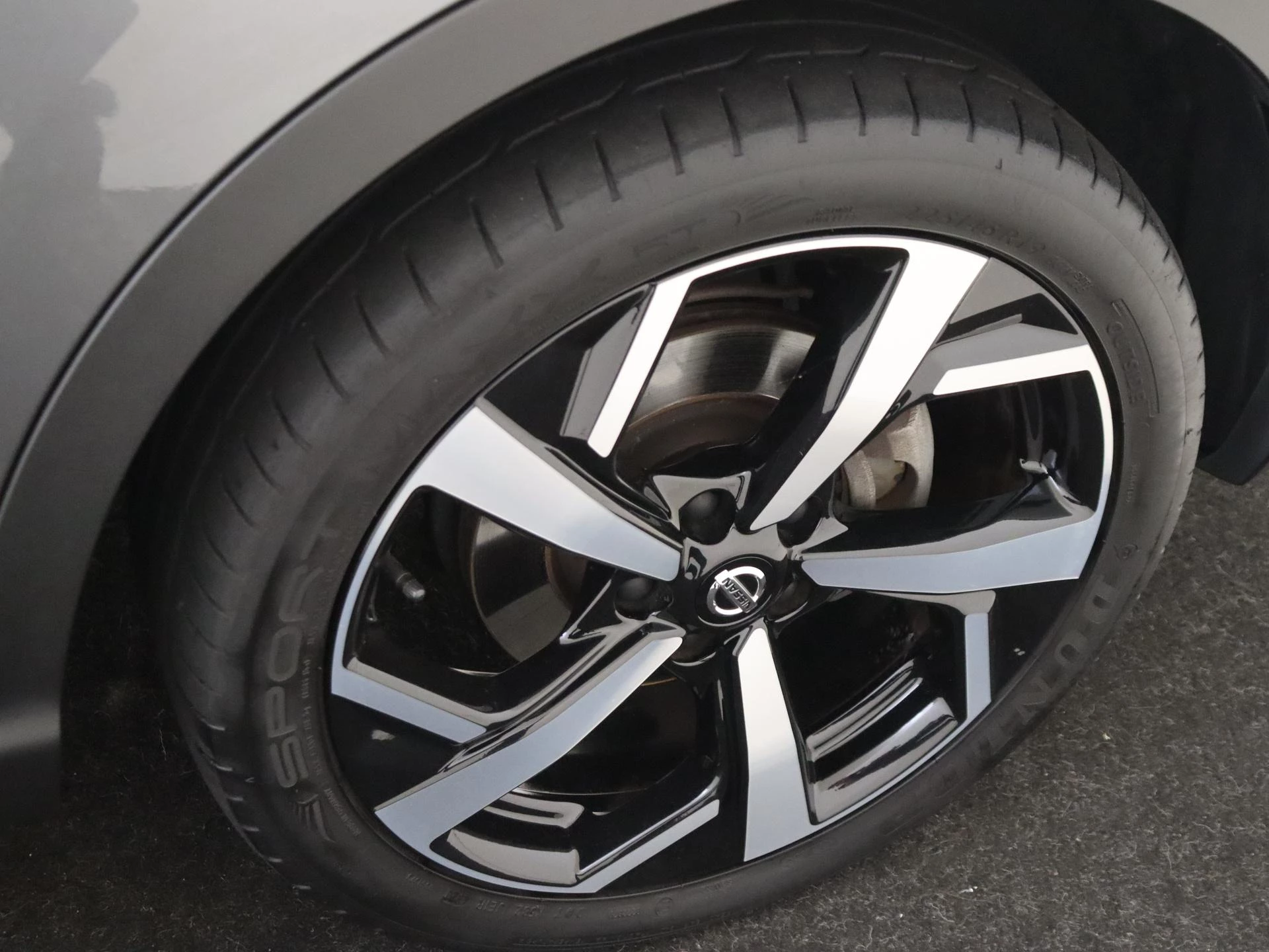 Nissan-QASHQAI-image-9