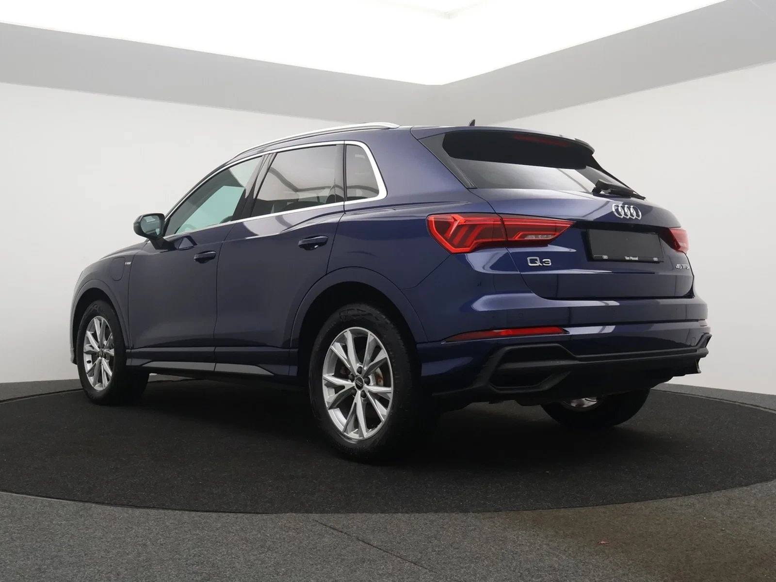 Audi Q3 PHEV Audi Q3 S line 45TFSIe PHEV 245PK *PANO DAK*NAVI*APP CONNECT*ZETELVERWARMING*CRUISE*PDC*DIGITAL DASH