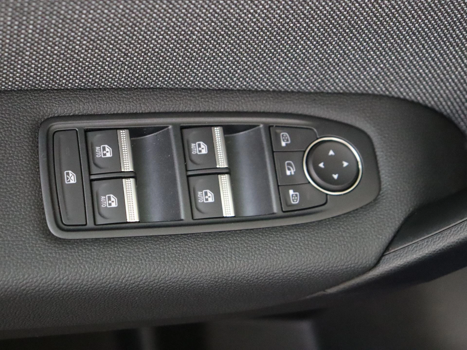 Renault-Captur-image-28