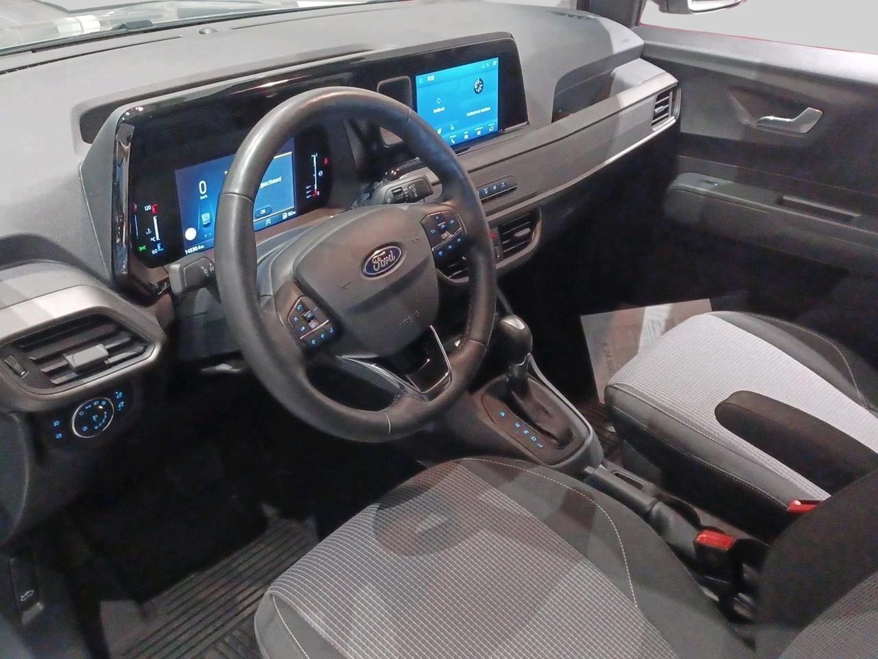 Ford-Transit Courier-image-11