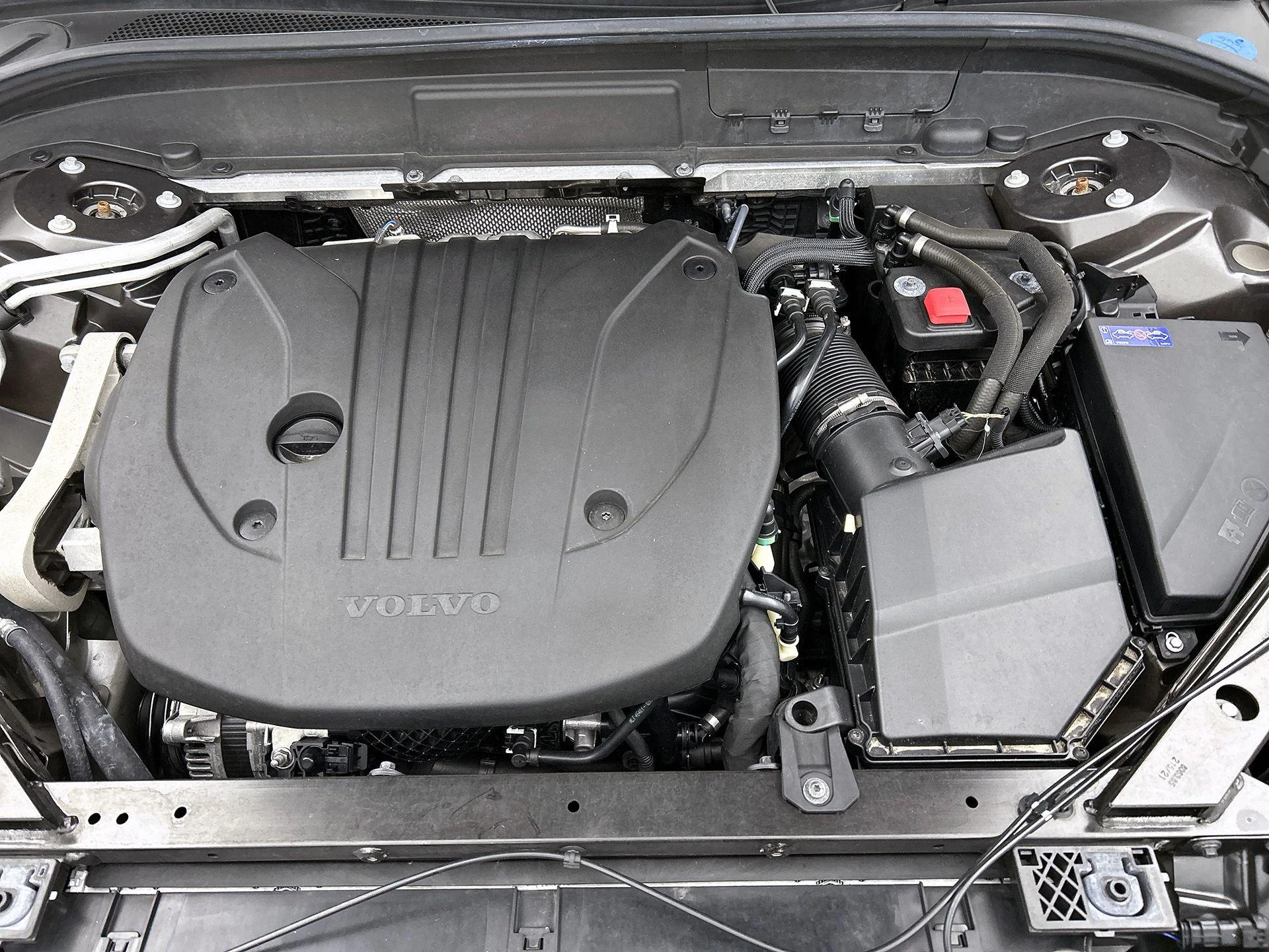 Volvo XC60 2.0 B4 R-Design